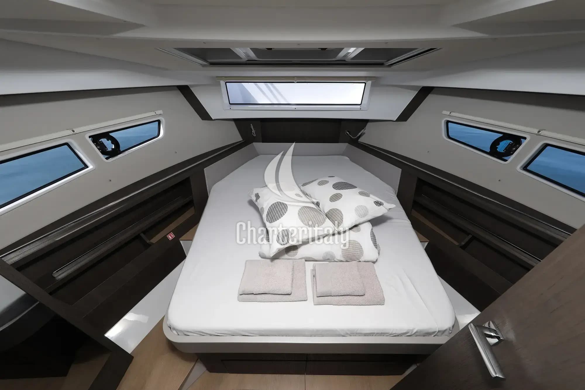 Sealine C335V - Stormi - 15