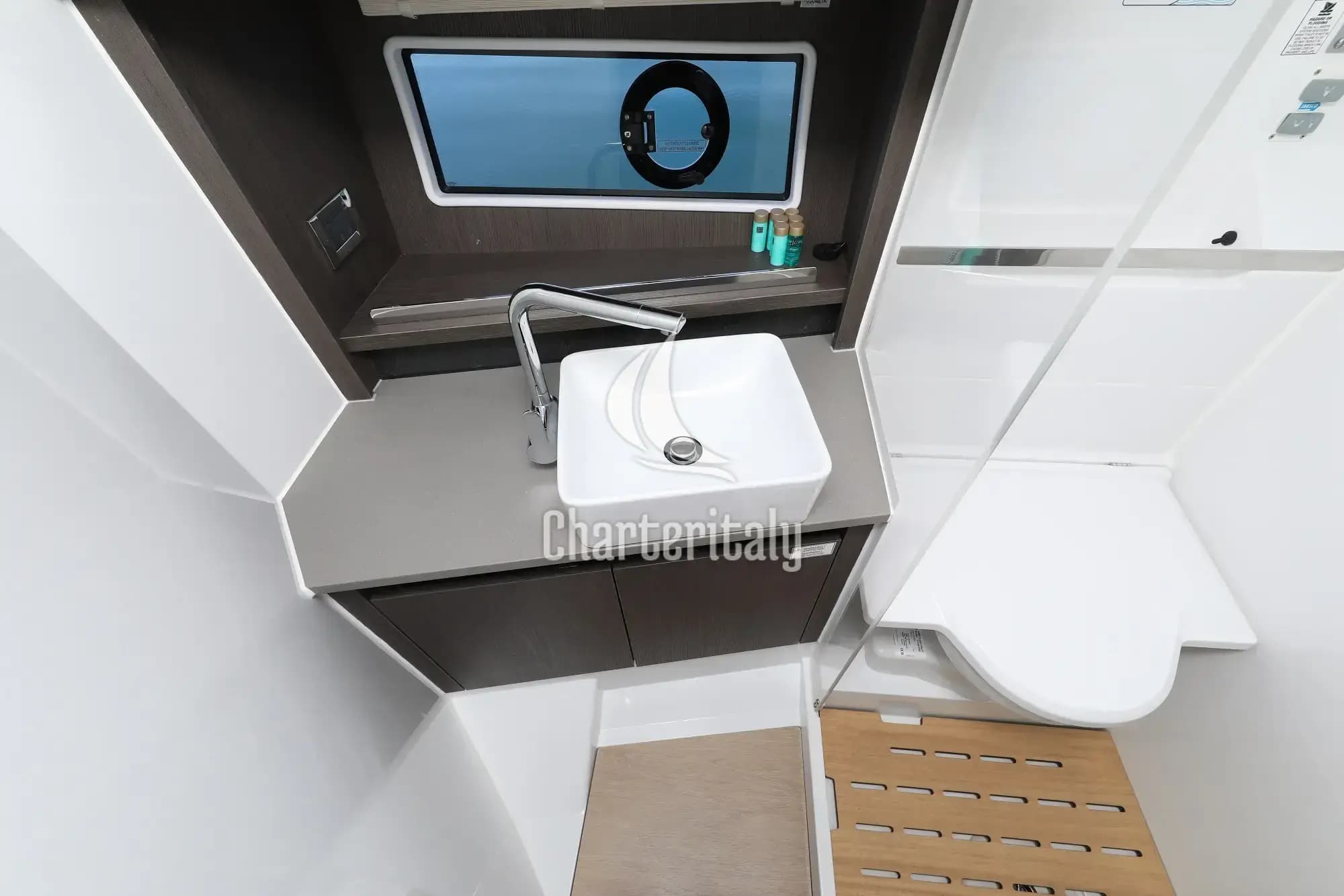 Sealine C335V - Stormi - 21
