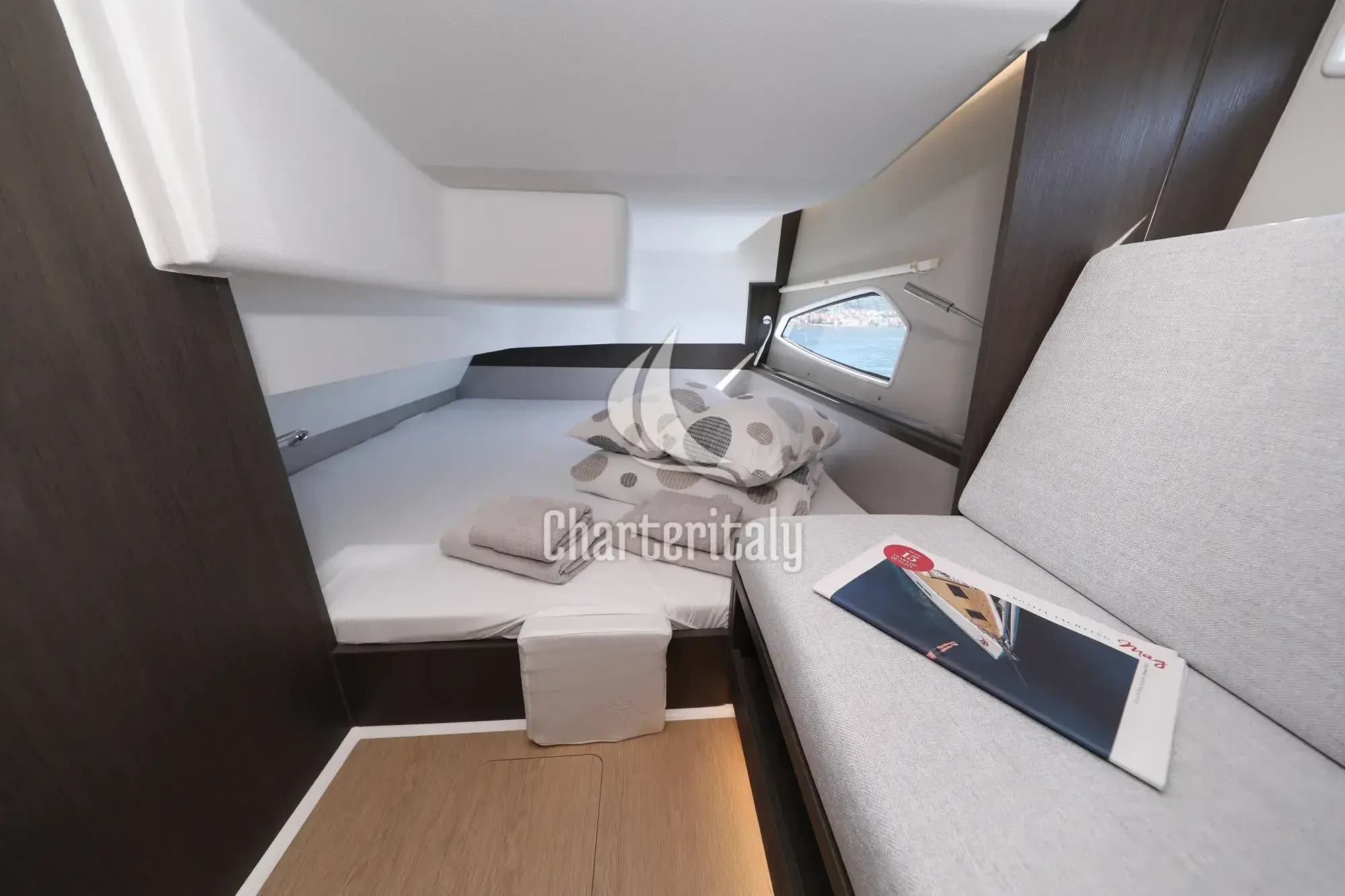 Sealine C335V - Stormi - 19