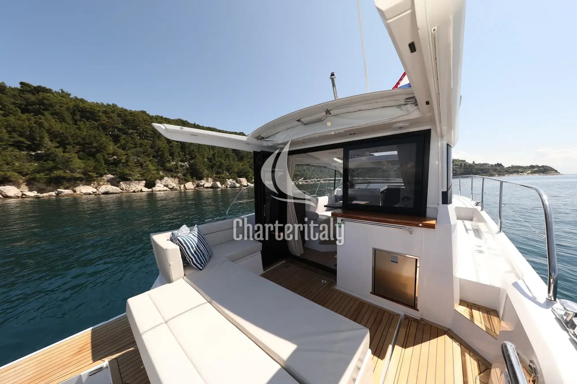 Sealine C335V - Stormi - 9