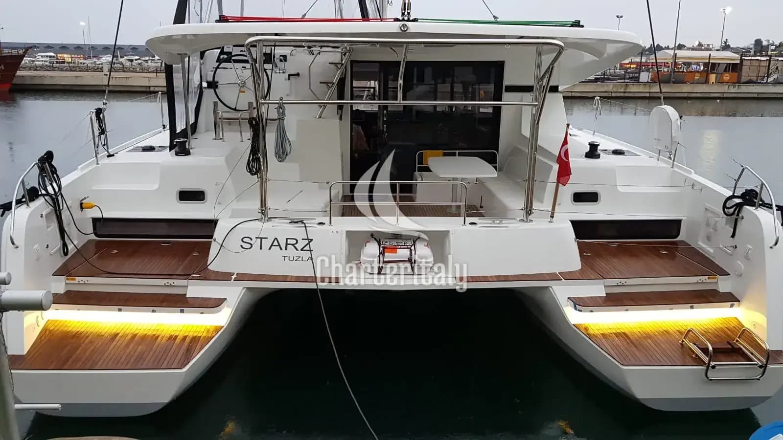 Lagoon 42 - Starz - 25