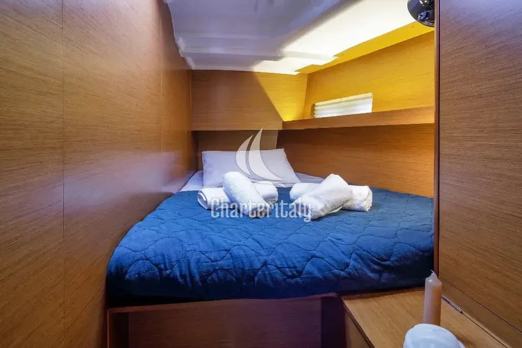 Sun Loft 47 - 6 + 1 cab. - Discovery Blue - 6