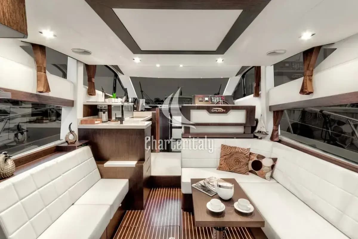 Galeon 420 Fly - Amber Blue - 12