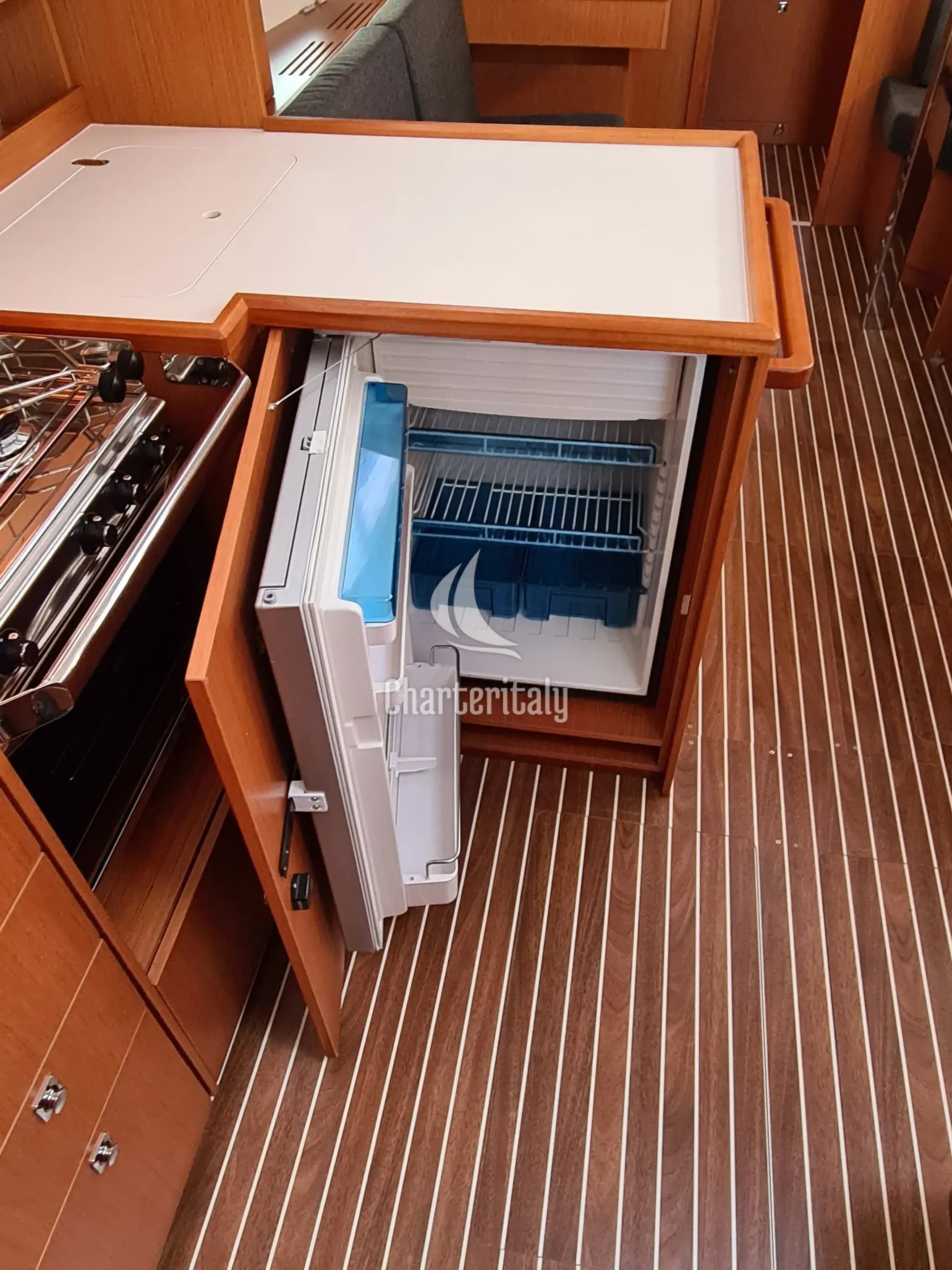 Bavaria C42 - Melia - 3