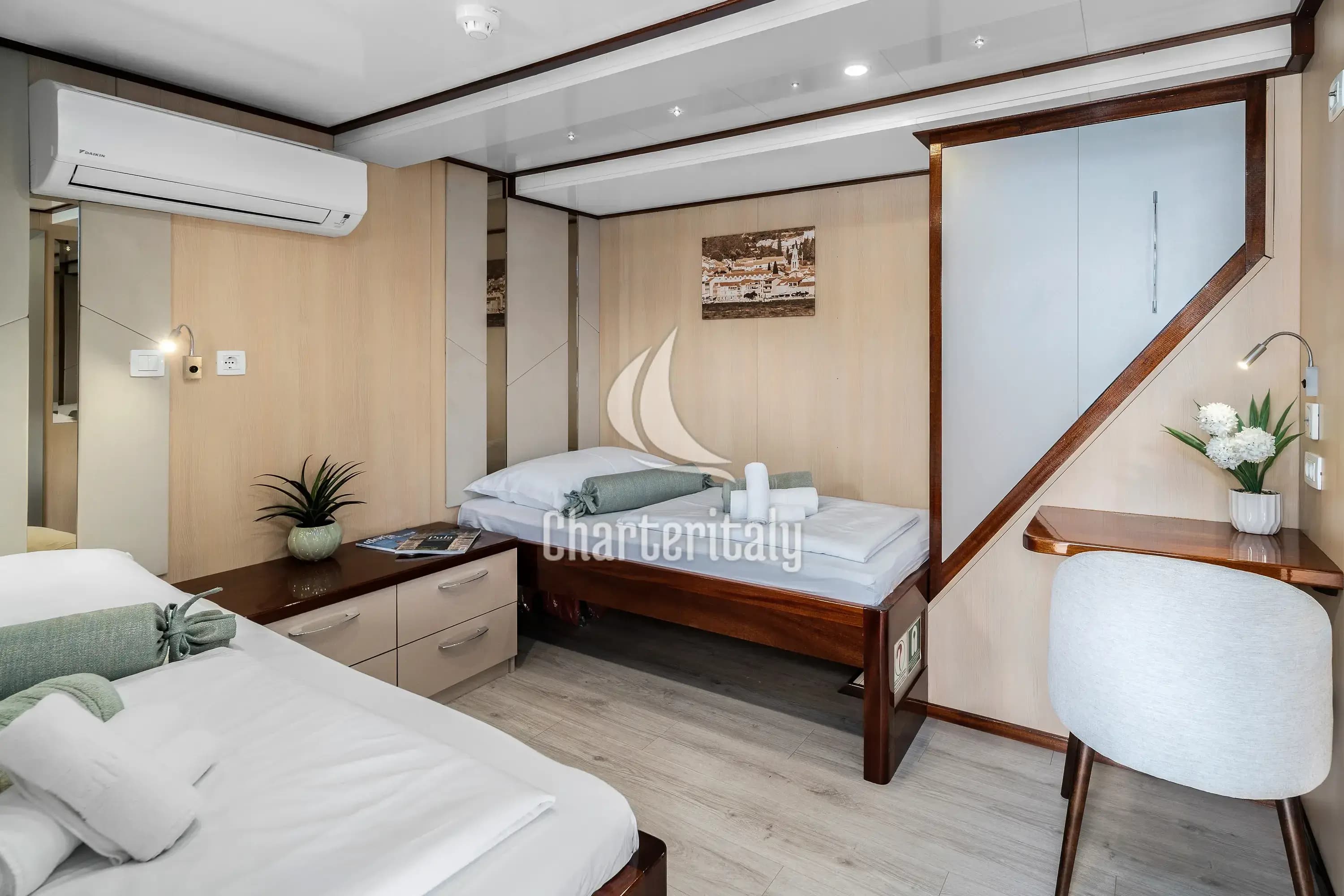 Motor sailer - MS Carpe Diem - 41