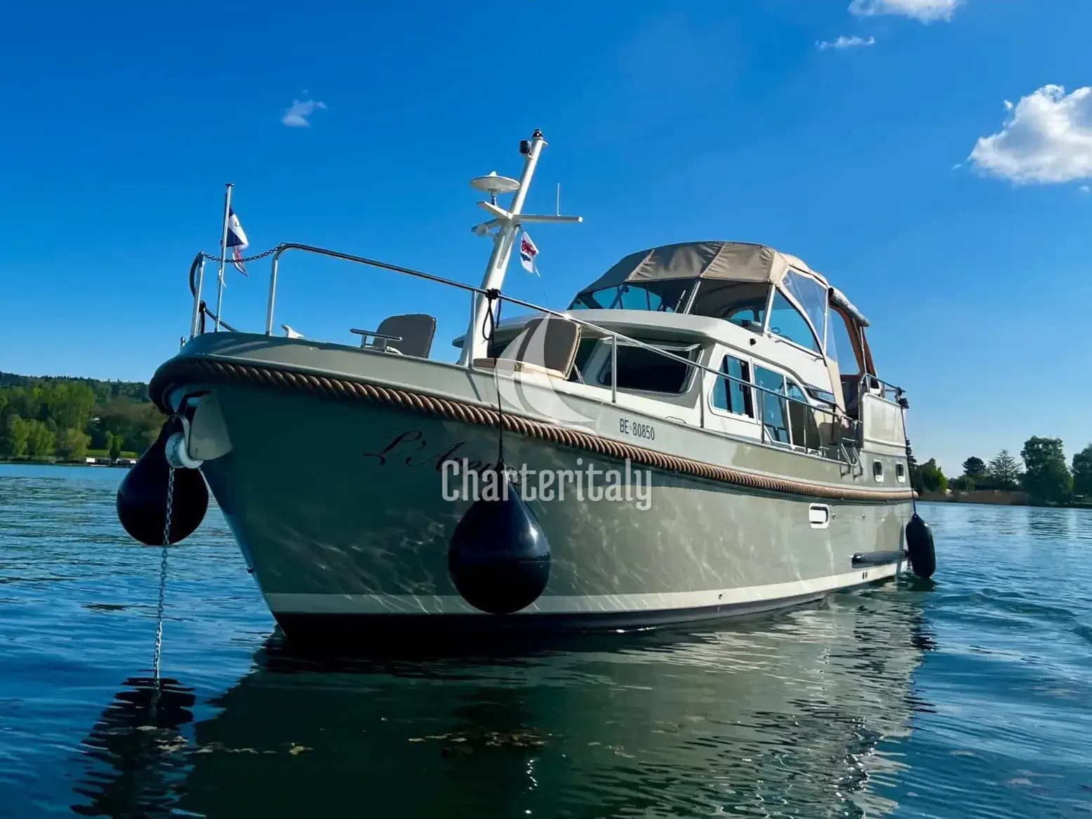 Linssen Grand Sturdy 35.0 AC - L'Areuse - 1