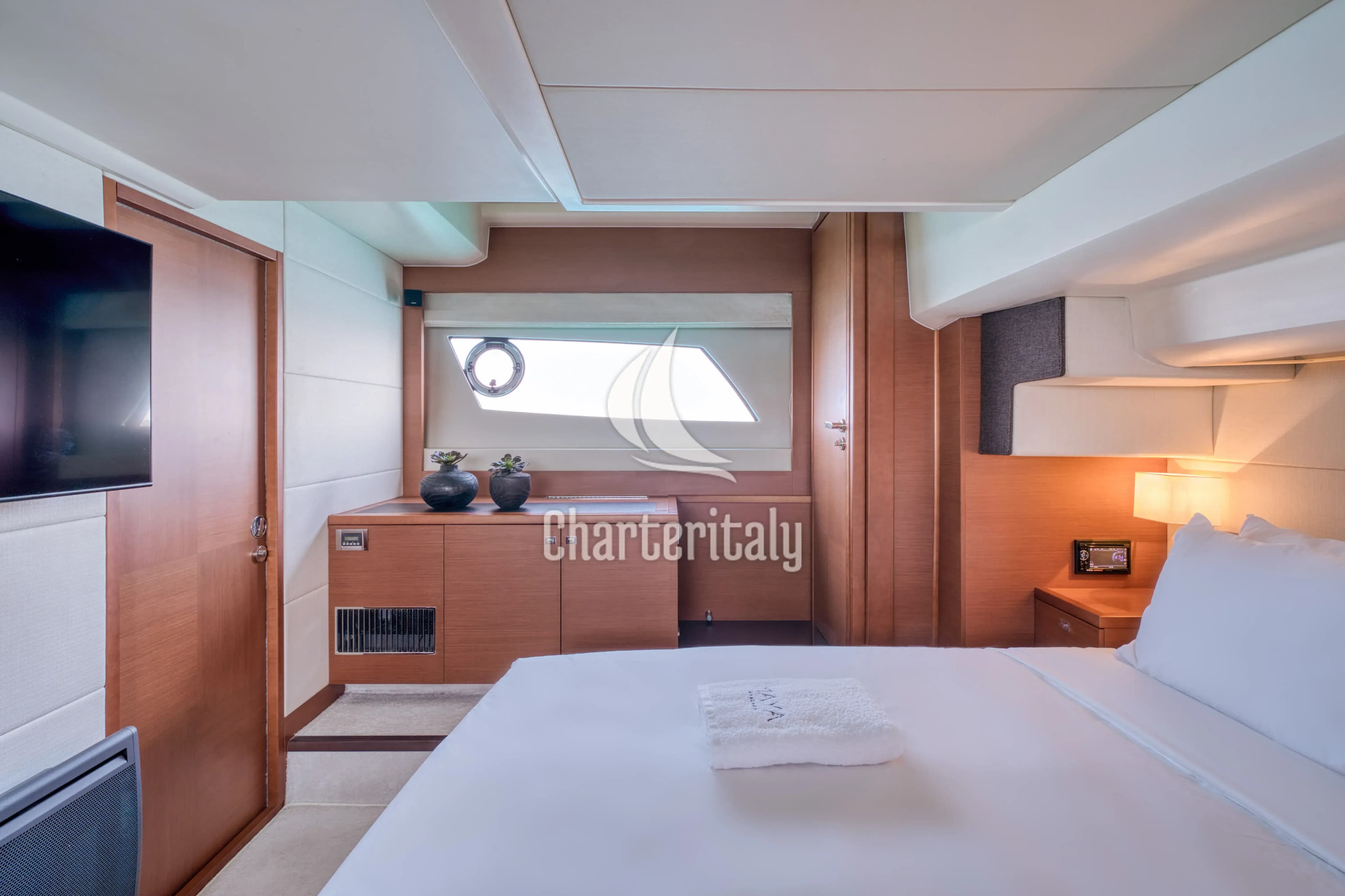 Prestige 550 Fly - Maya - 23