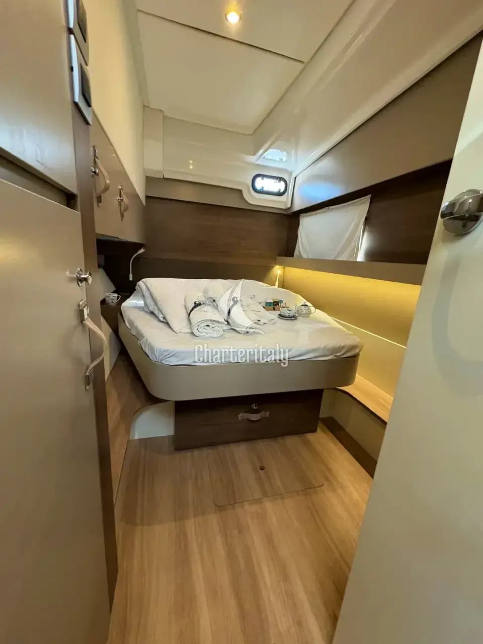 Bali Catspace - Compass - 24
