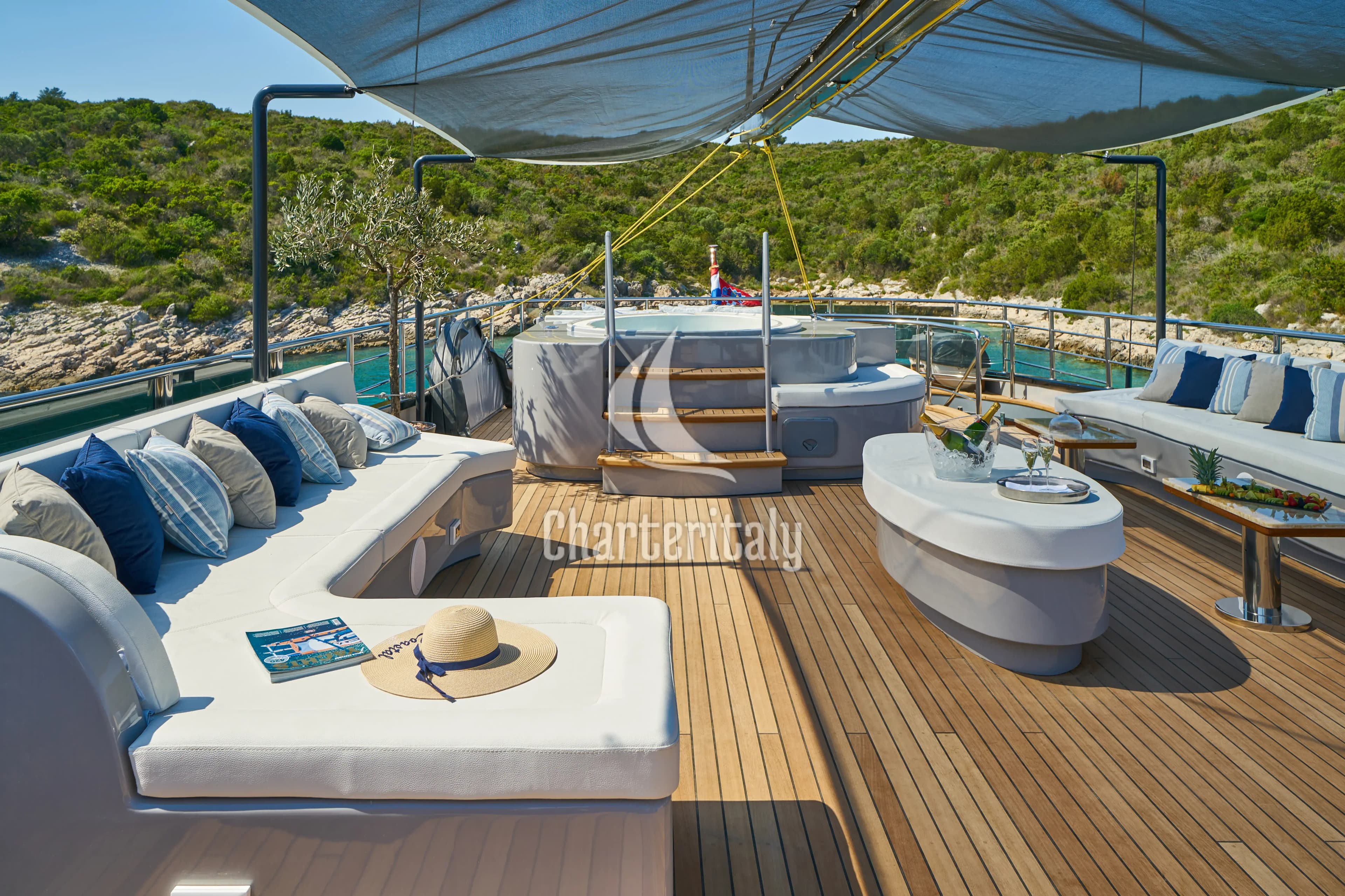 Luxury Sailing Yacht - Rara Avis - 96