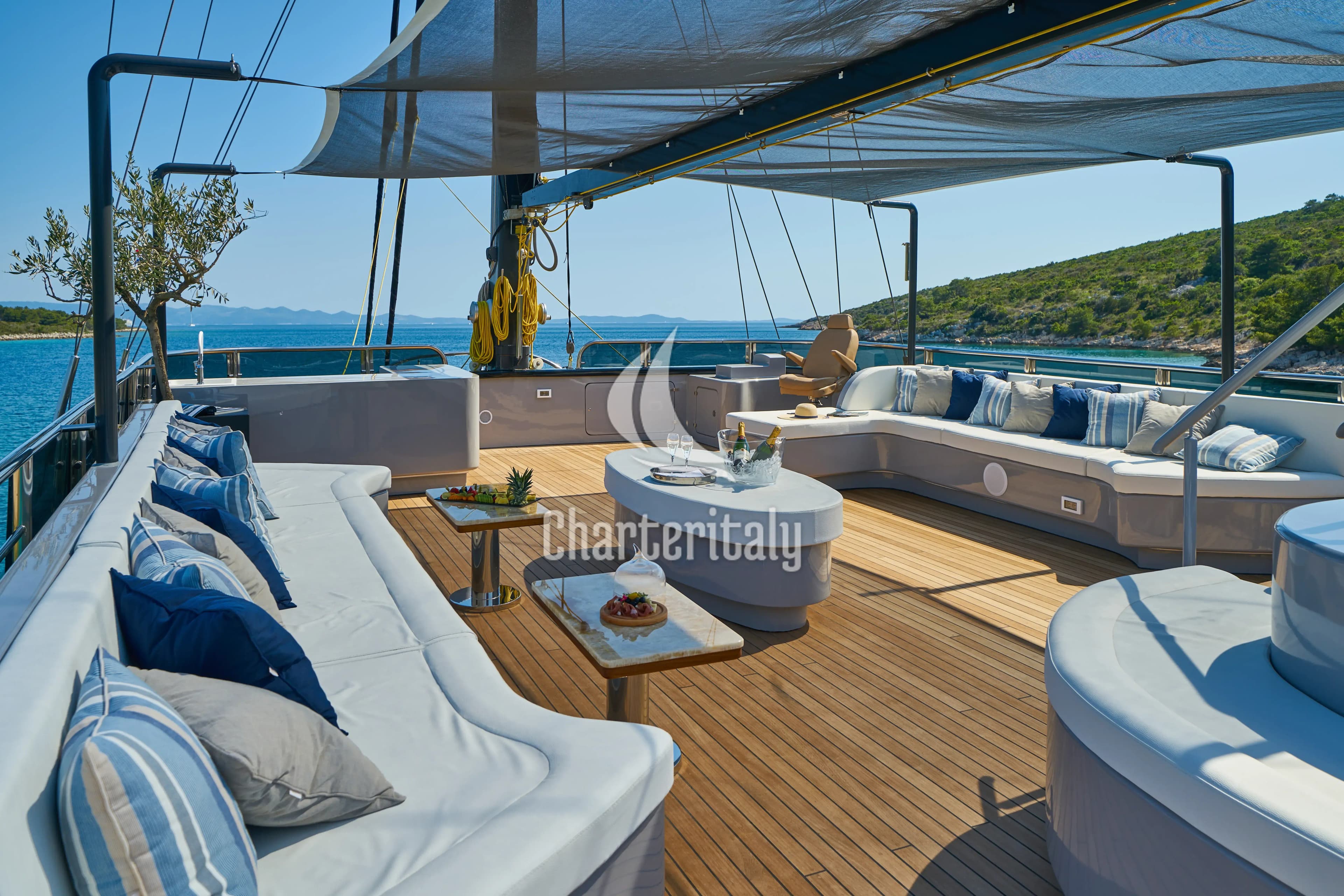 Luxury Sailing Yacht - Rara Avis - 35