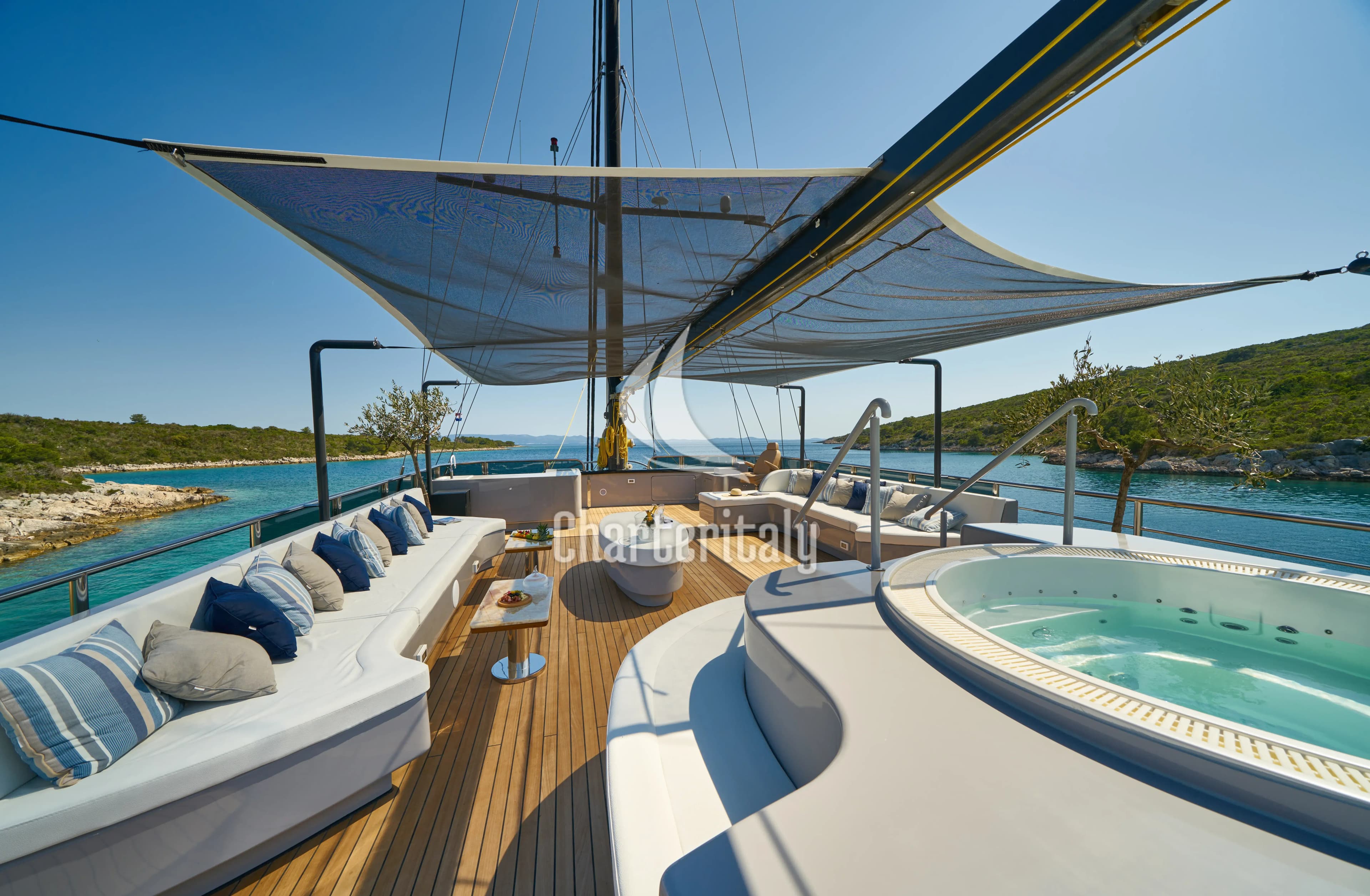 Luxury Sailing Yacht - Rara Avis - 120