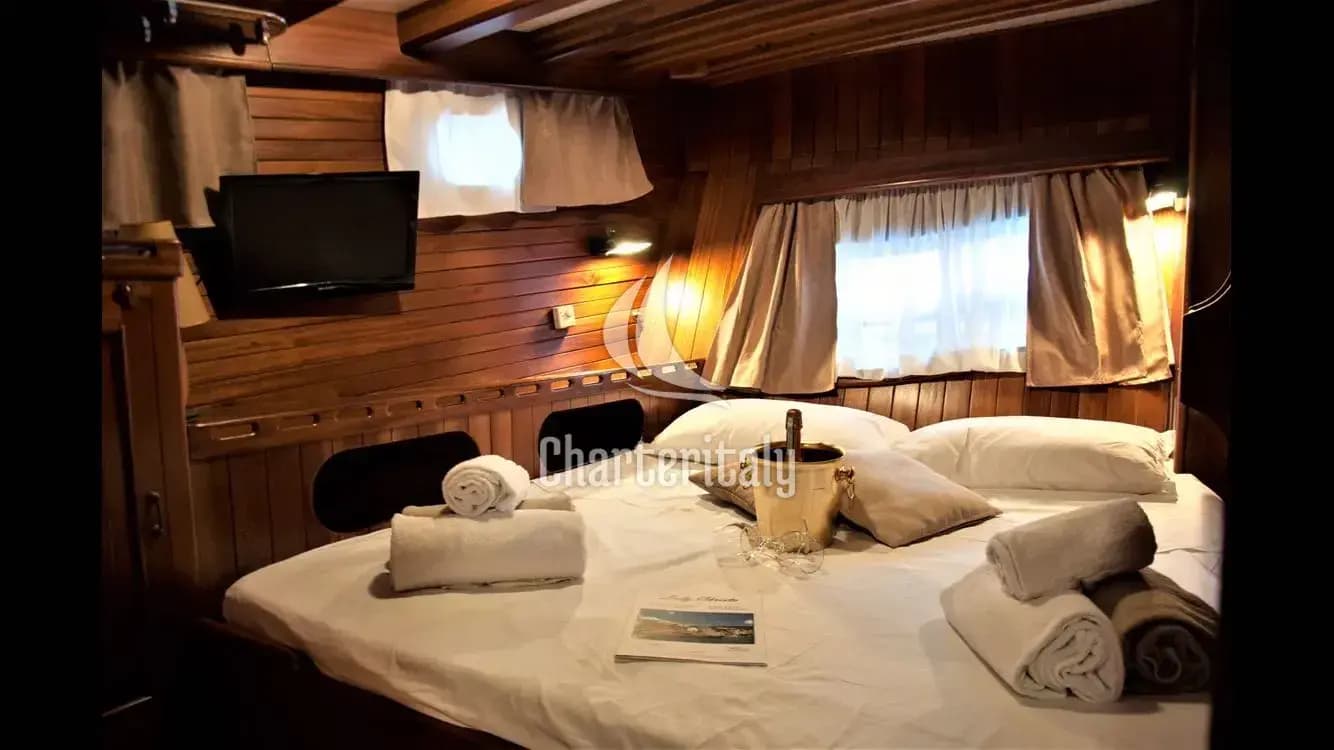 Gulet - Aeolian Island Cabin 1 - 10
