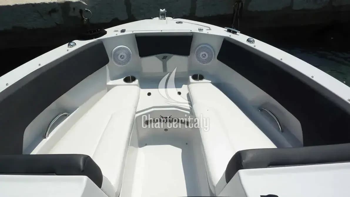 Four Winns H210 - Black Pearl - 8
