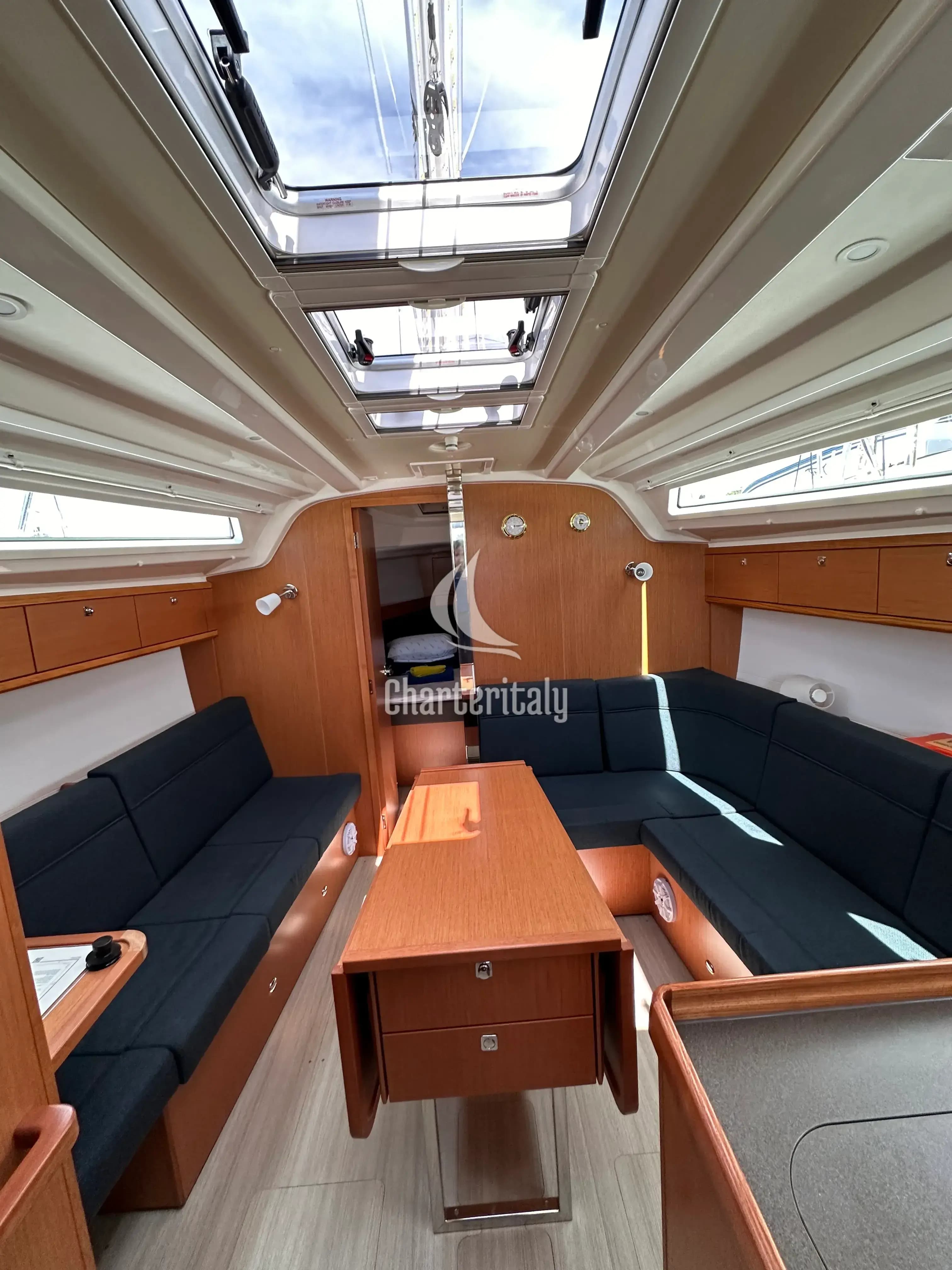 Bavaria Cruiser 37 - Crypto - 6
