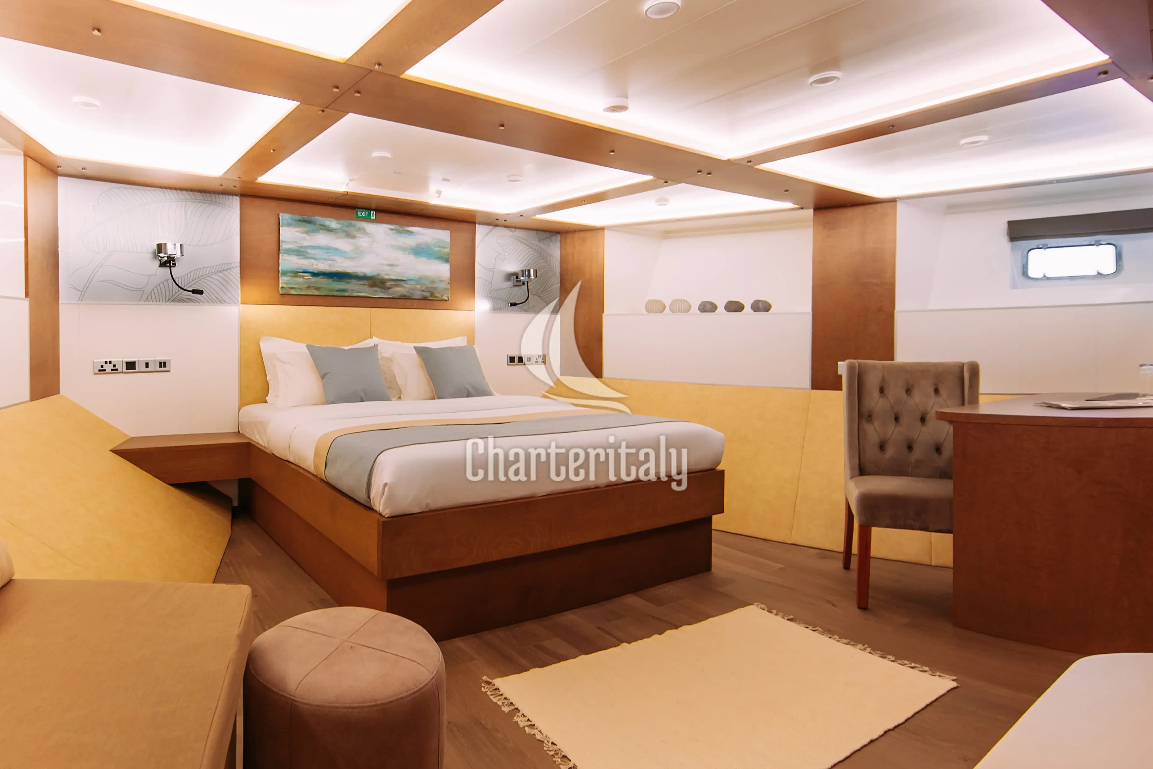 Luxury Motor Yacht - Alice - 17