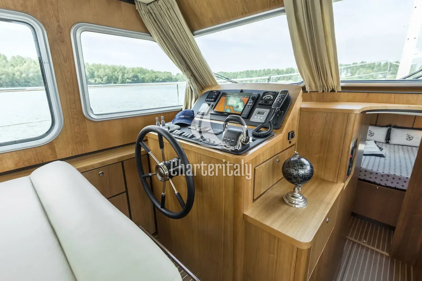 Linssen Grand Sturdy 40.0 Sedan - Liberty - 17