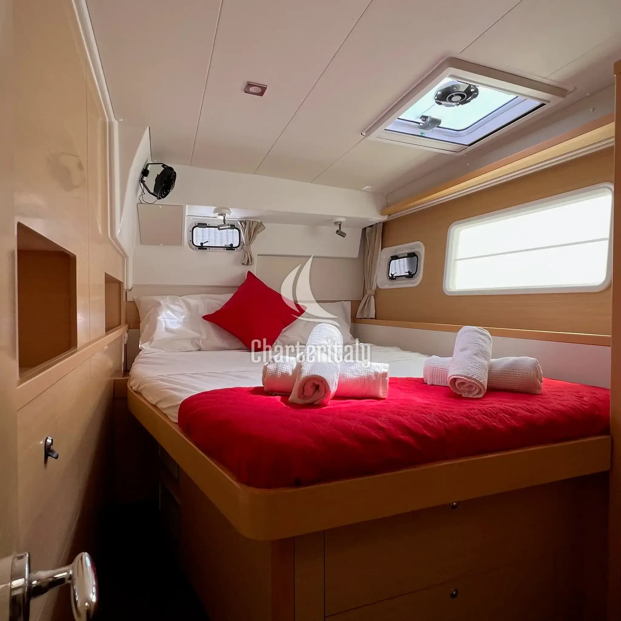 Lagoon 400 S2 - Red  Sail - 5