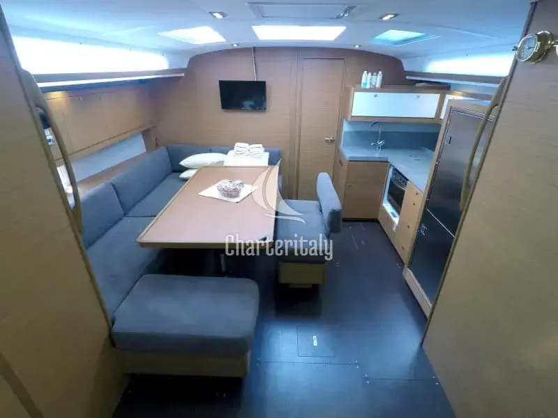 Dufour 470 - 4 cab. - Adelante - 23