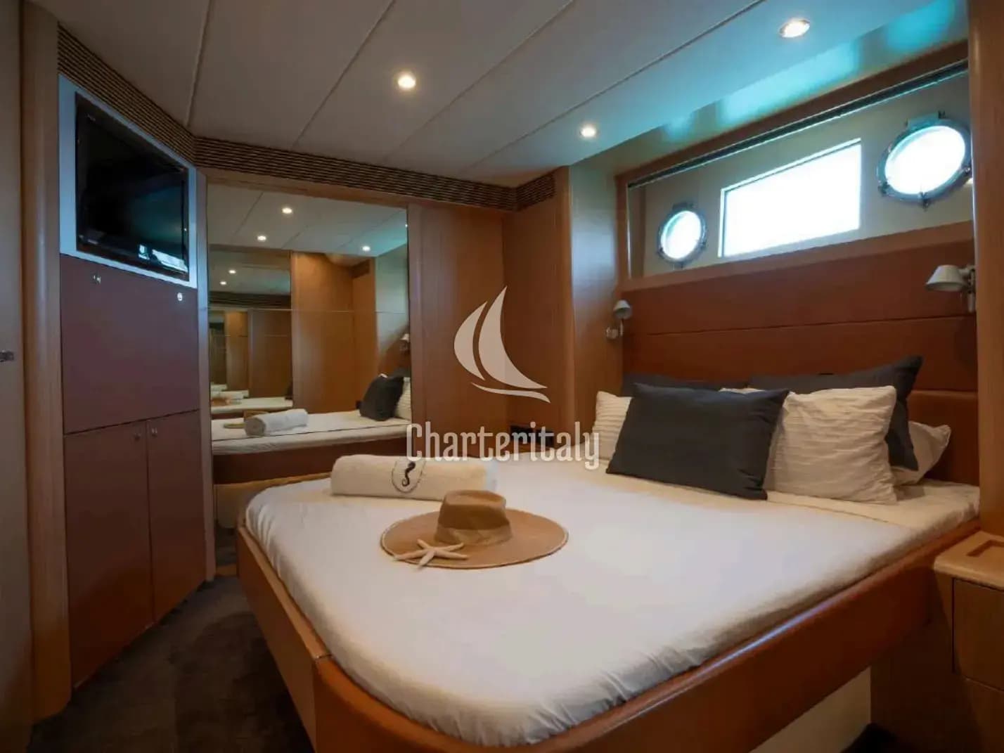 Riva 63 Virtus - Headquarters - 10