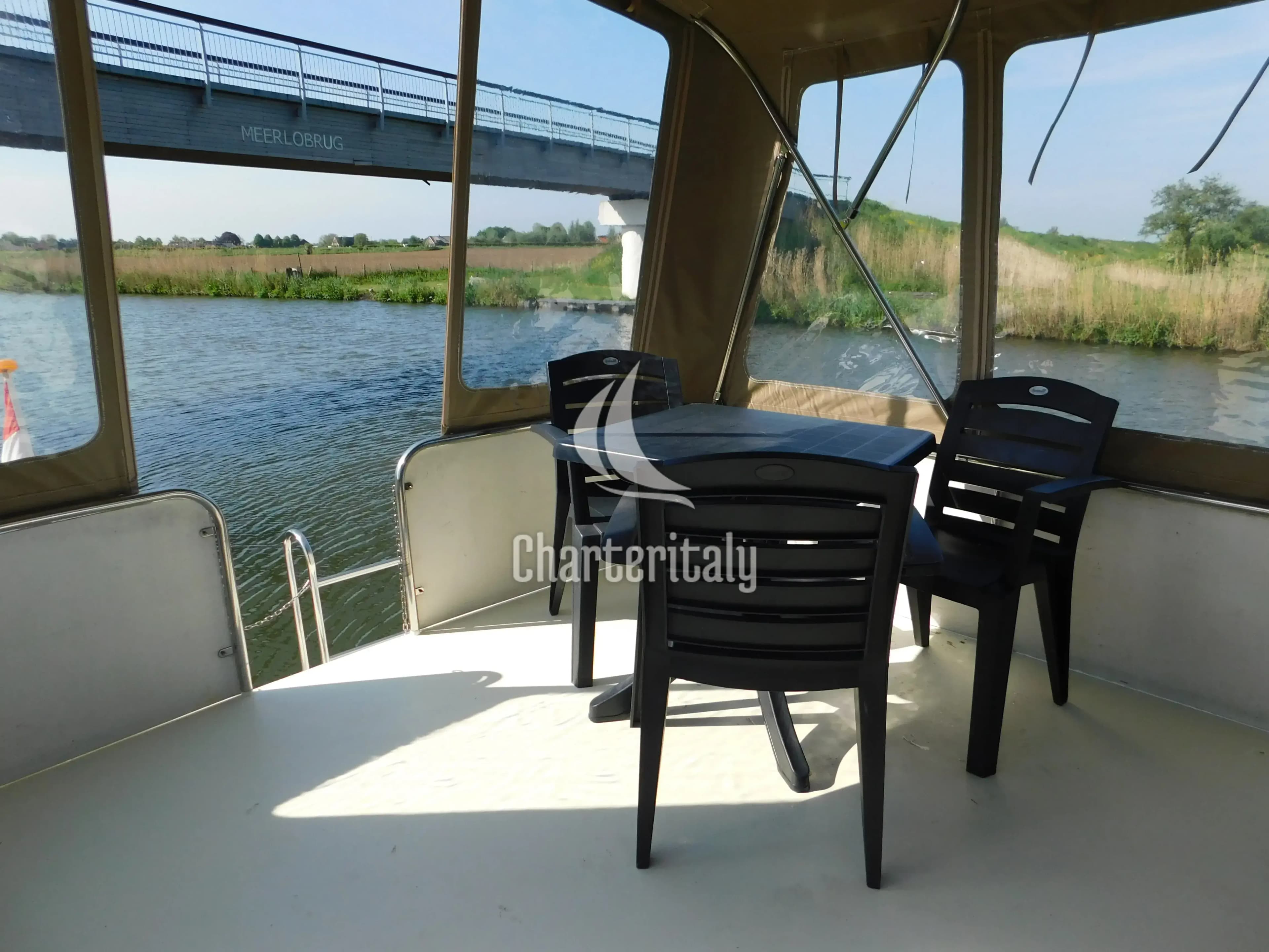 Figaro 3 - Stern - 6