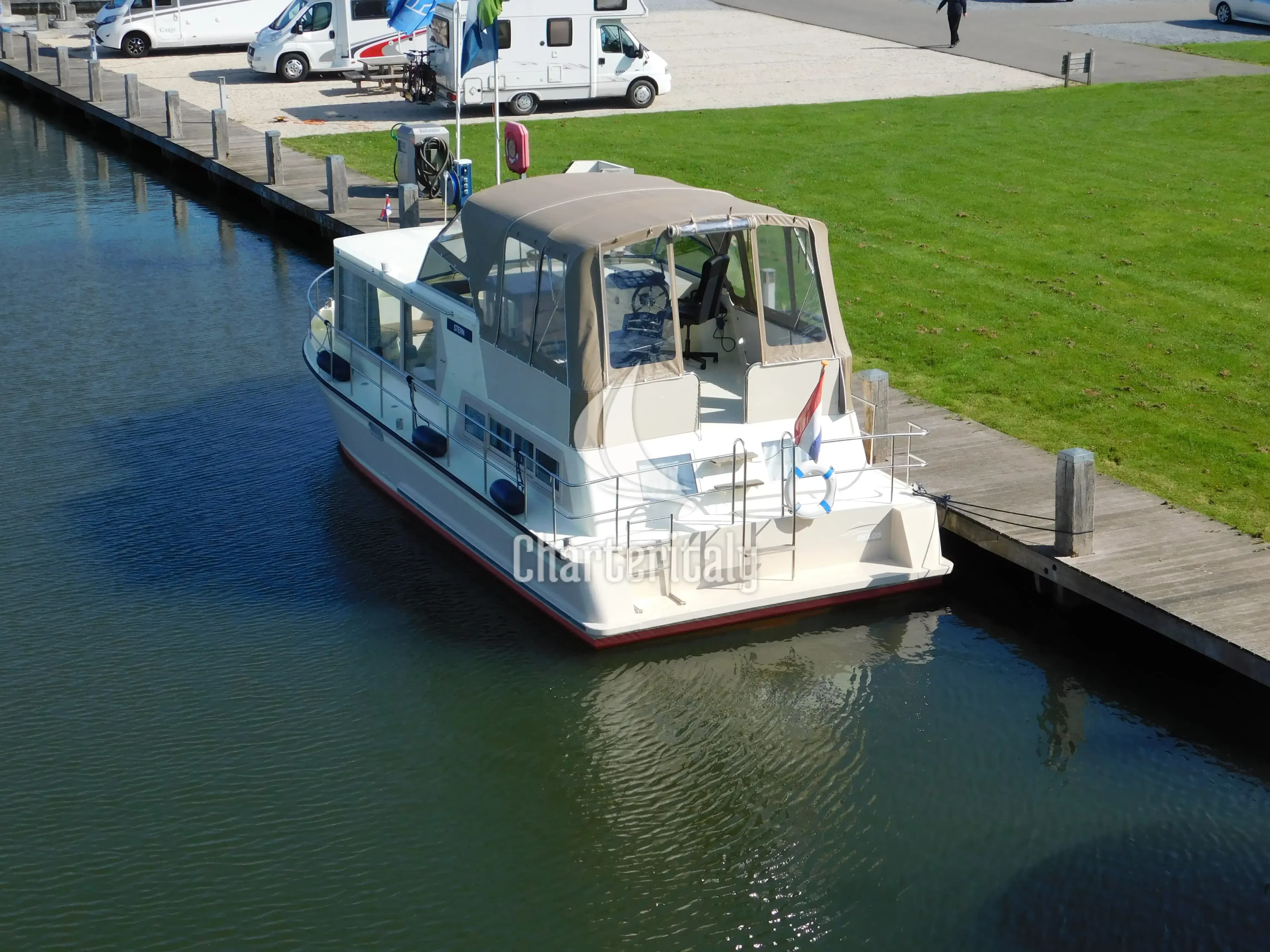 Figaro 3 - Stern - 11