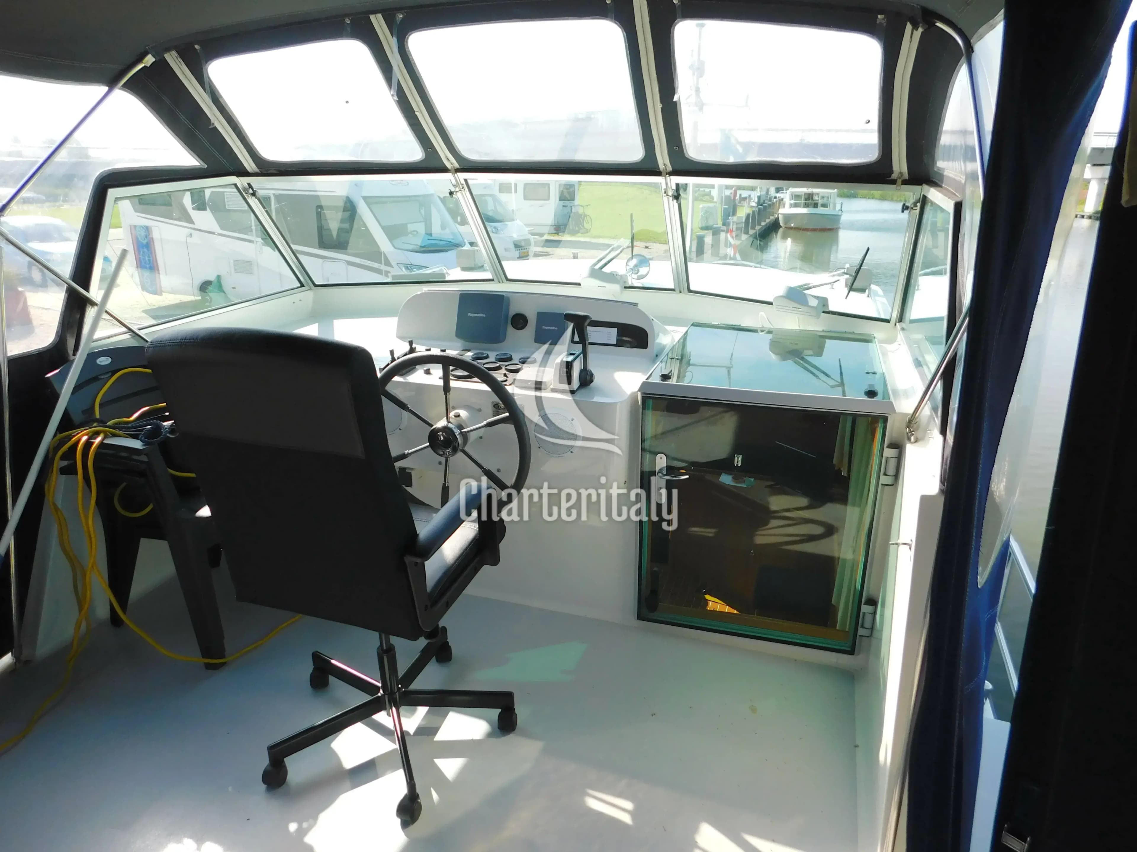Figaro 3 - Stern - 8