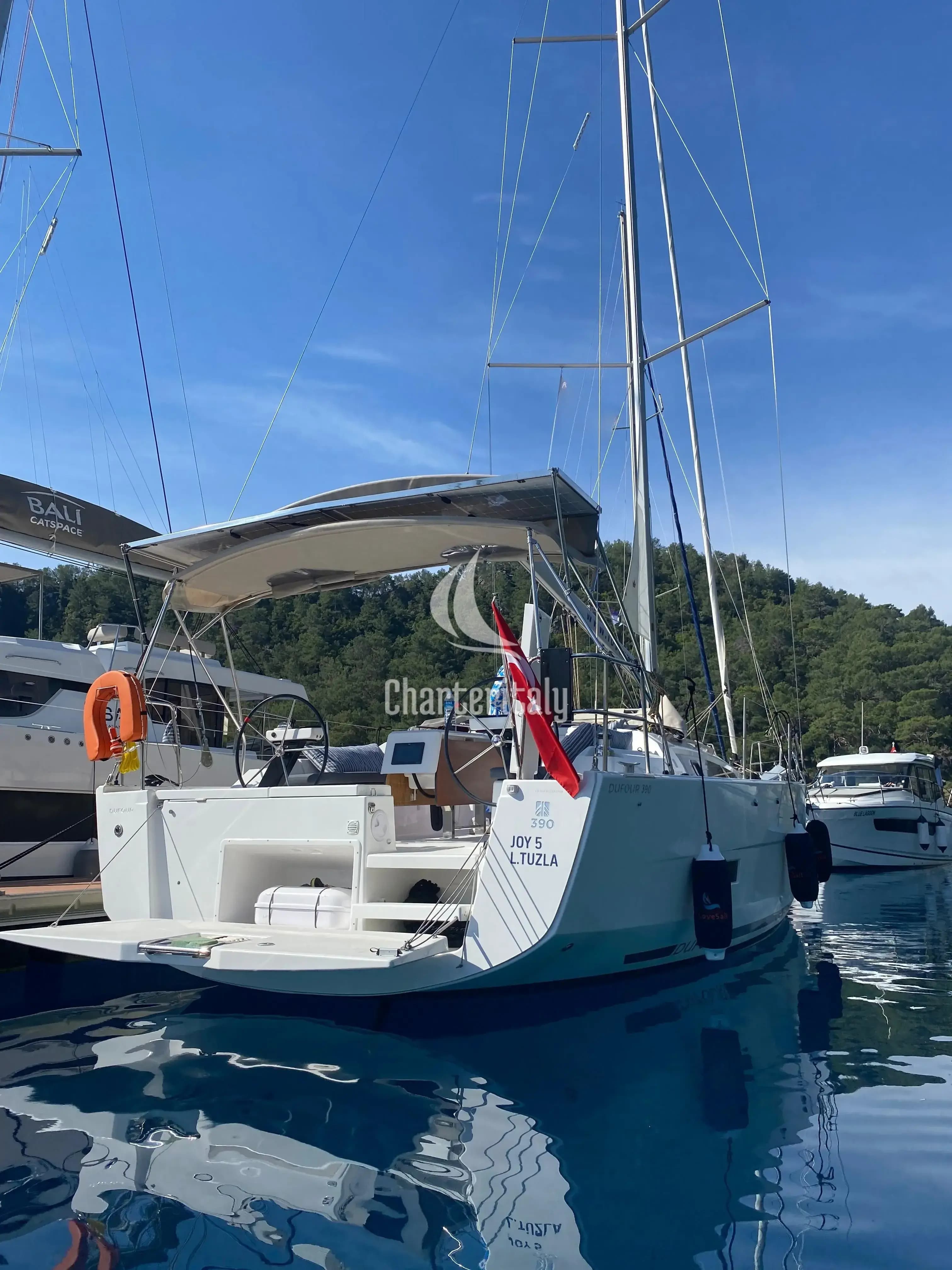 Dufour 390 - Joy 5 - 4