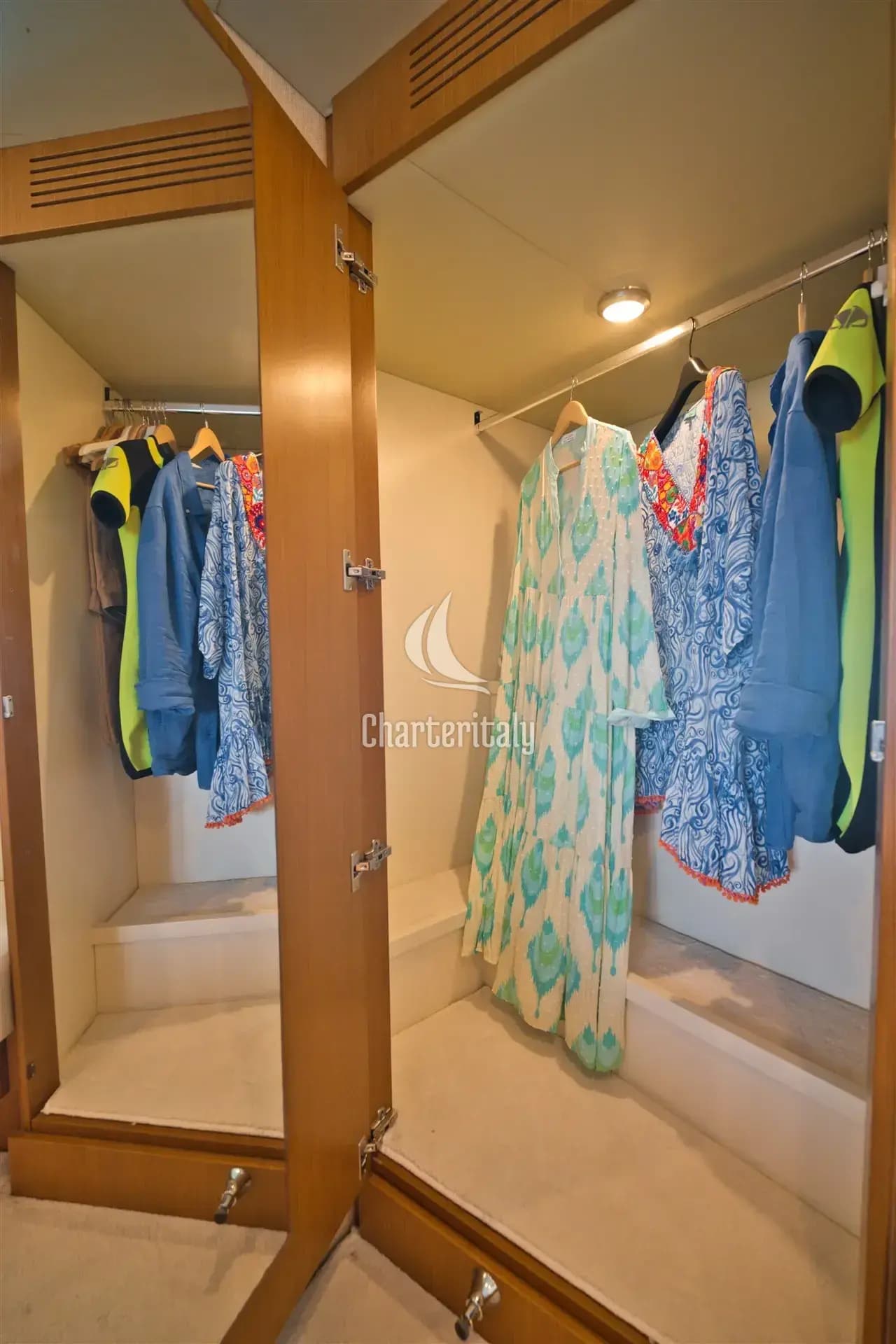 Ferretti 681 - Dominique - 16