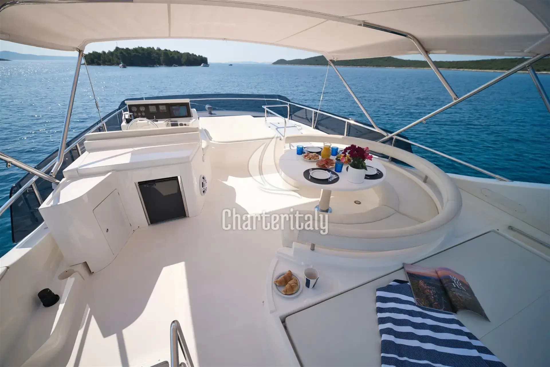 Ferretti 681 - Dominique - 12
