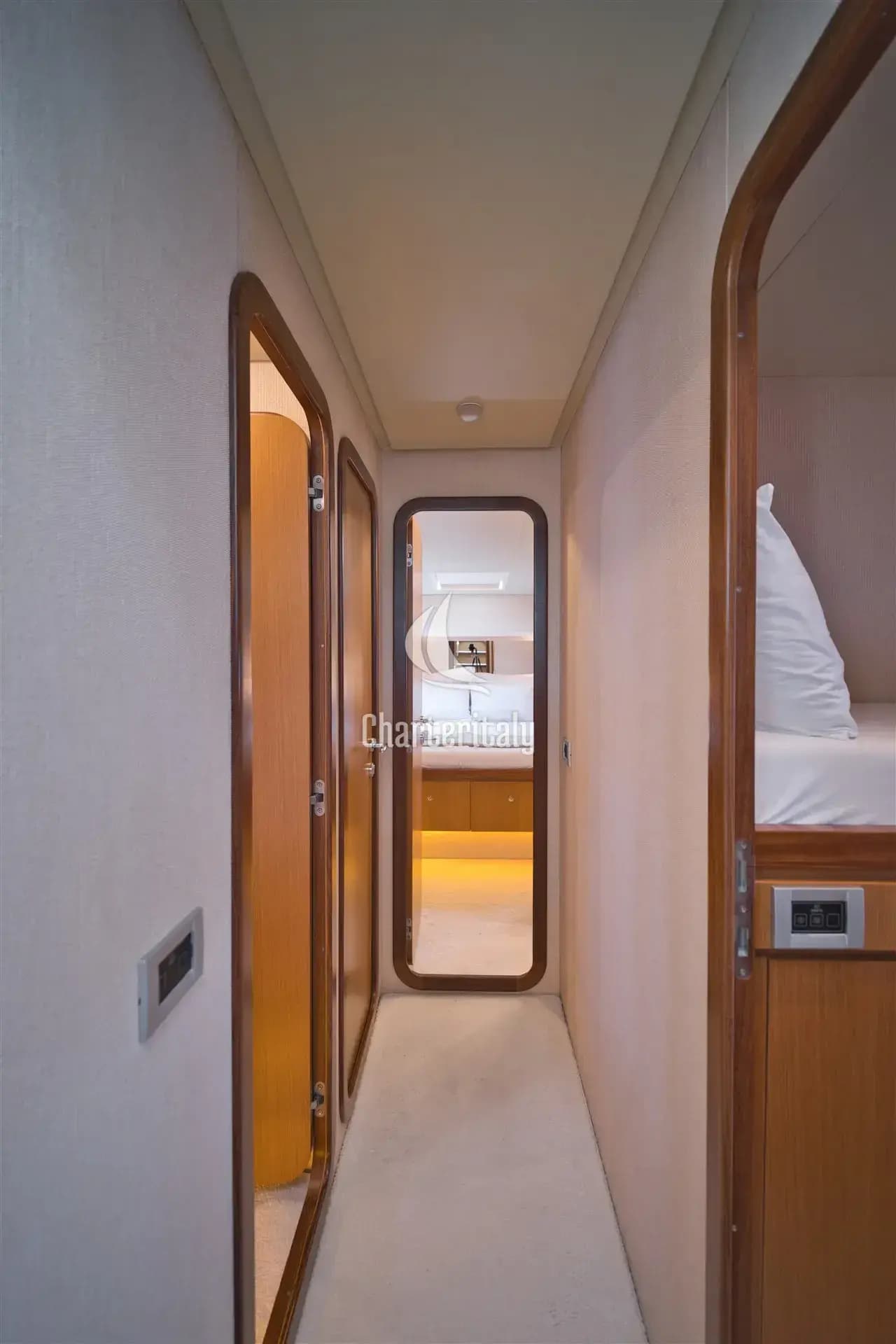 Ferretti 681 - Dominique - 55
