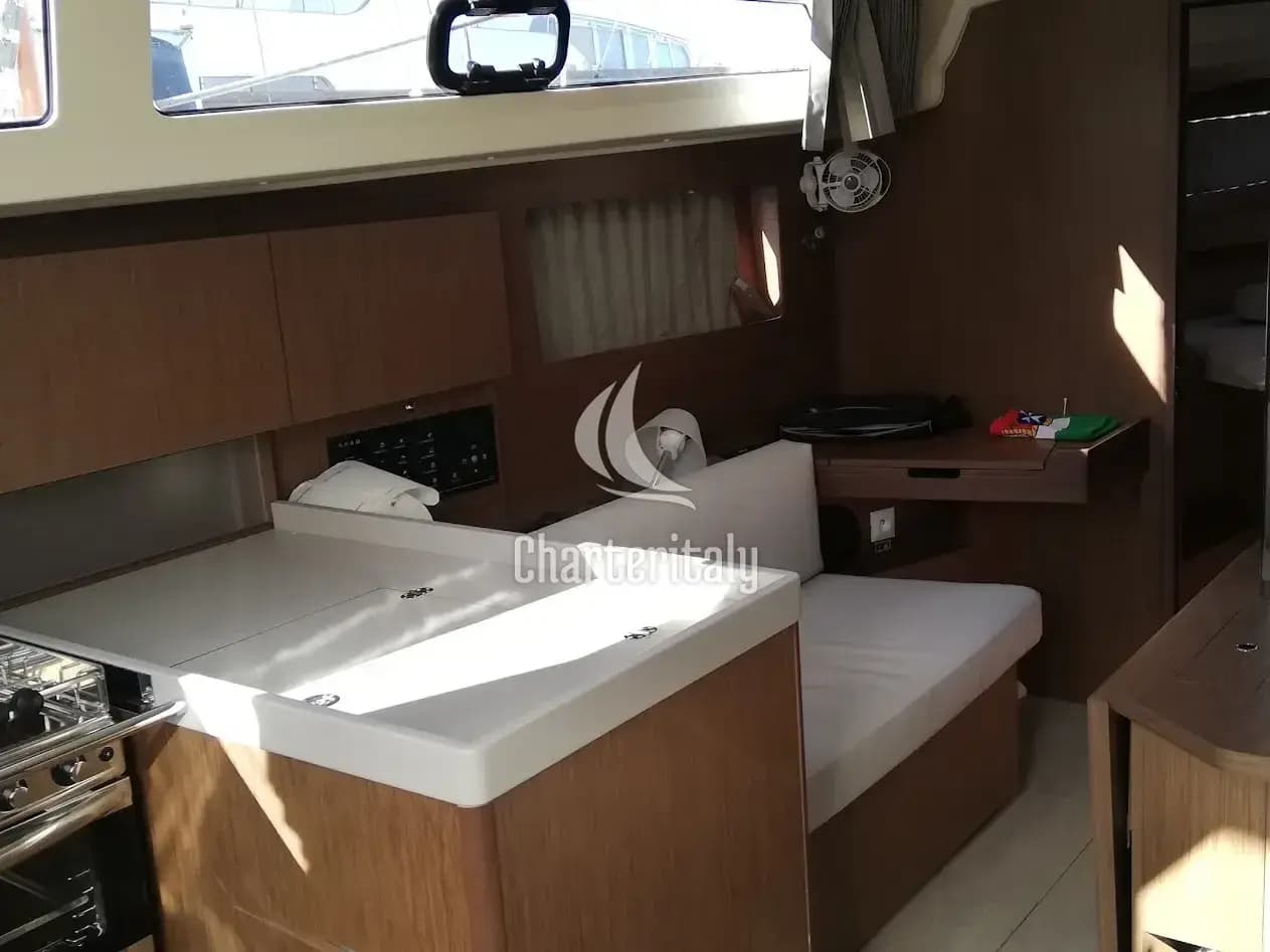 Oceanis 38.1 - Chica - 4