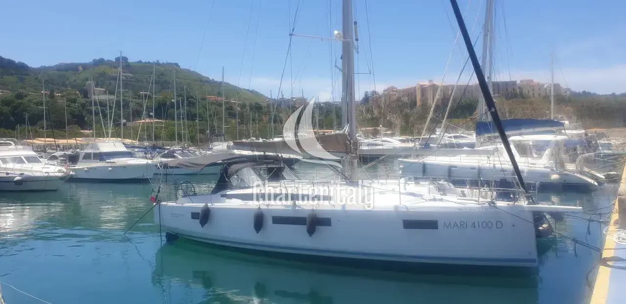 Sun Odyssey 410 - 3 cab. - The song is you - 3