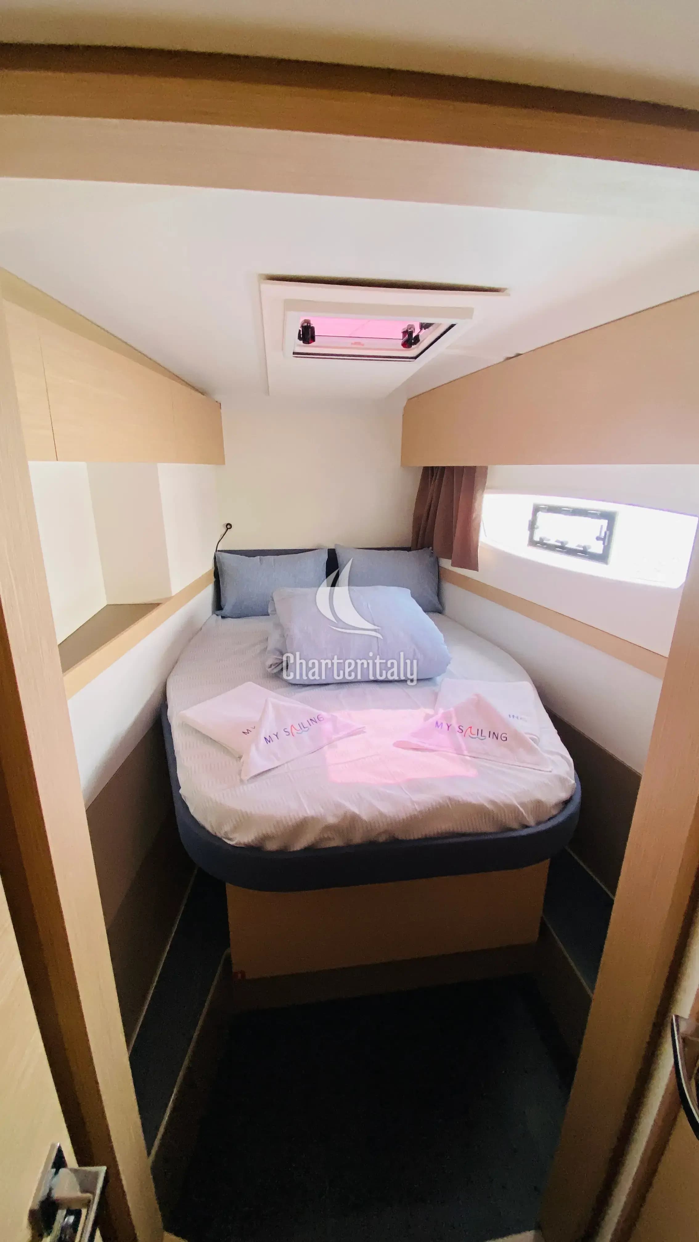 Fountaine Pajot Astrea 42 - 4 + 1 cab. - Sirius 1 - 9