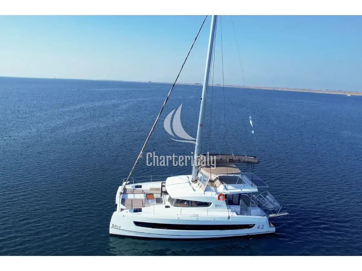 Bali 4.2 - North Cat 42 - 1