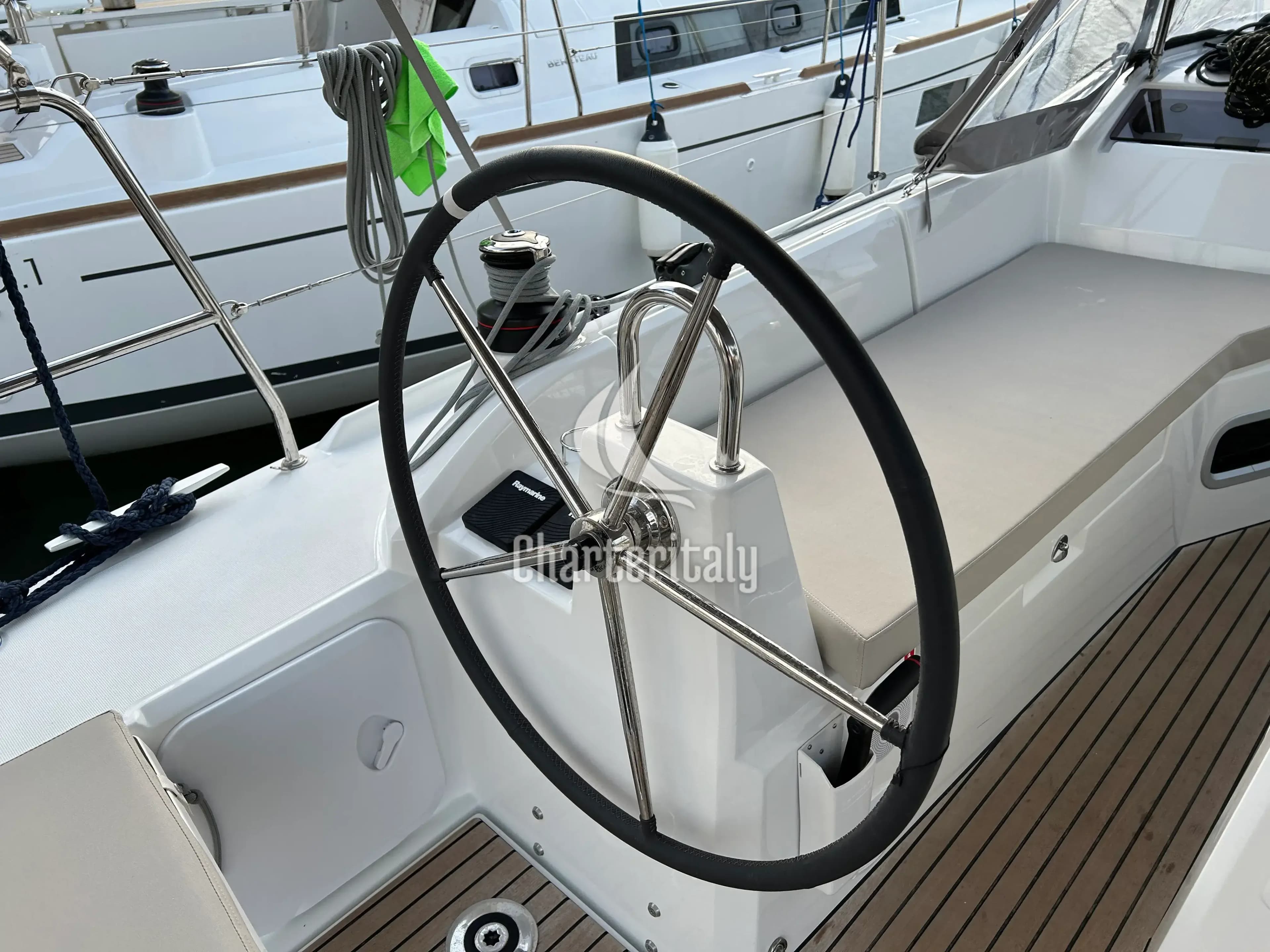 Oceanis 34.1 - Sail Altair 1 - 23