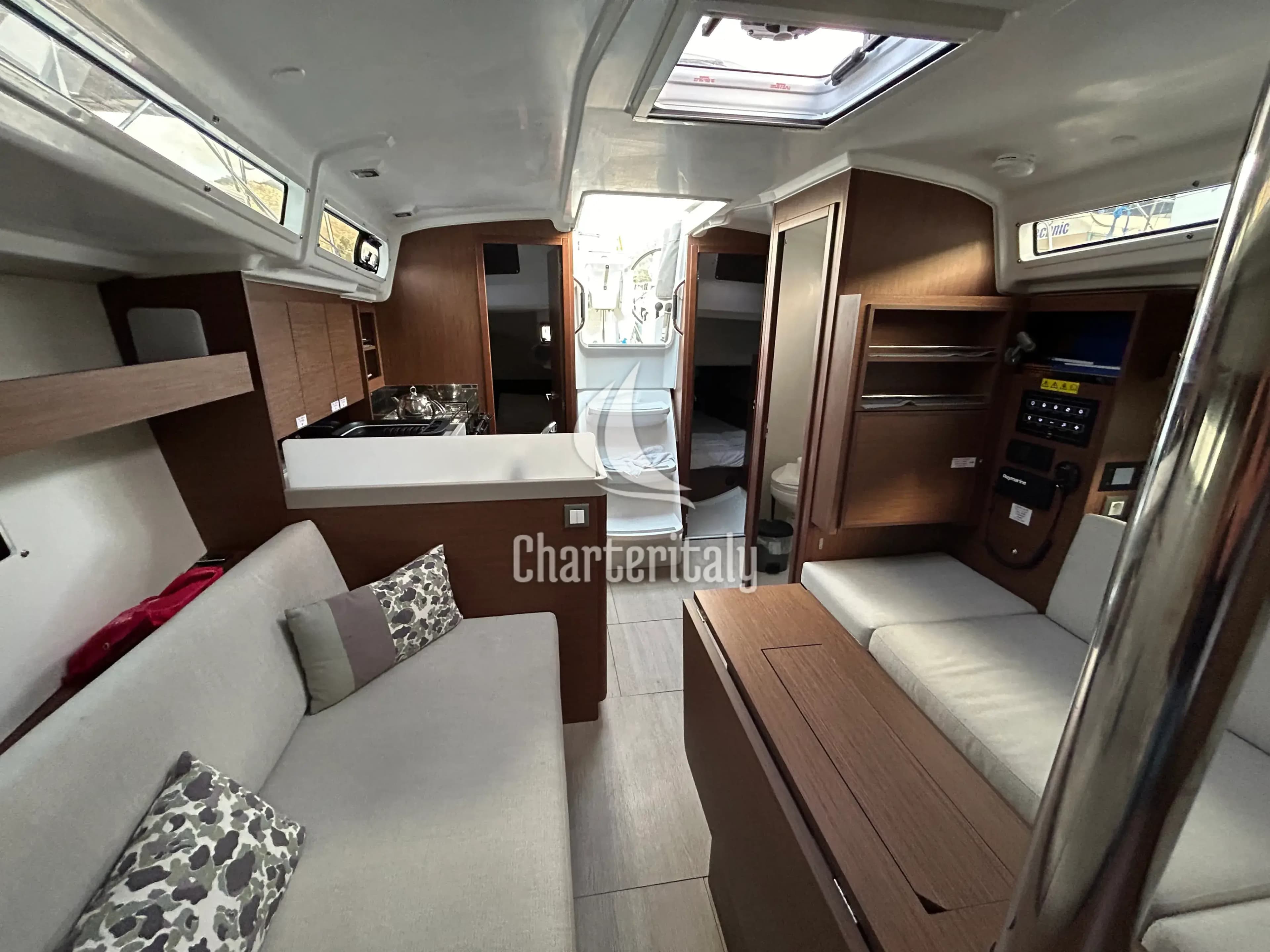 Oceanis 34.1 - Sail Altair 1 - 6