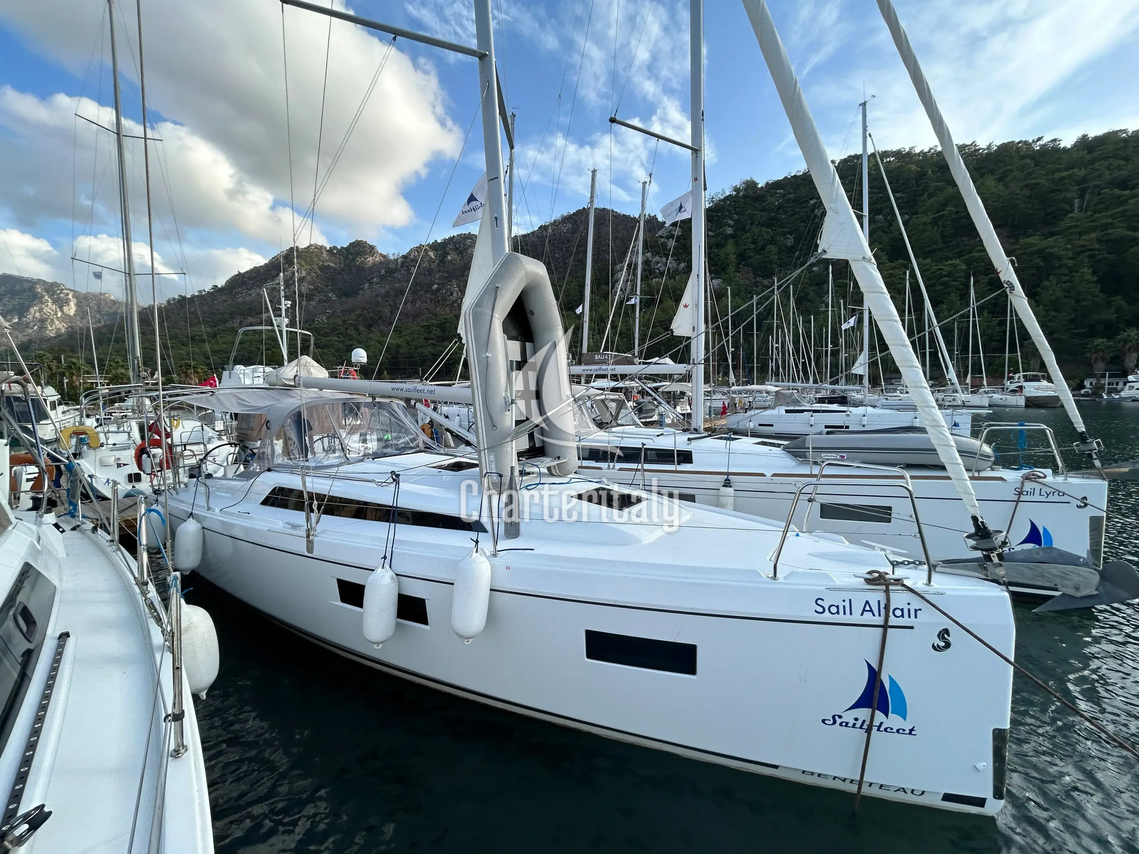 Oceanis 34.1 - Sail Altair 1 - 2