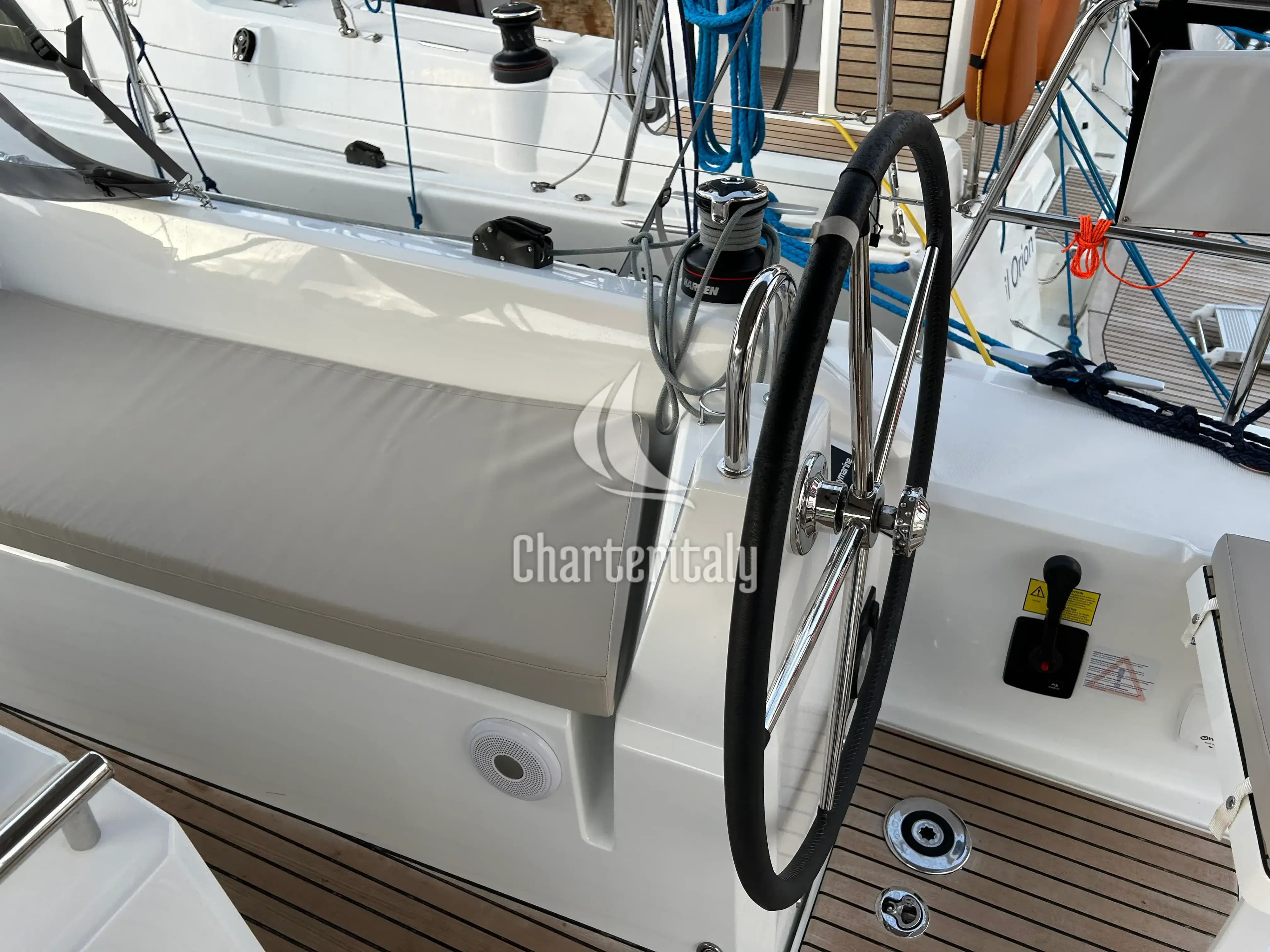 Oceanis 34.1 - Sail Altair 1 - 16