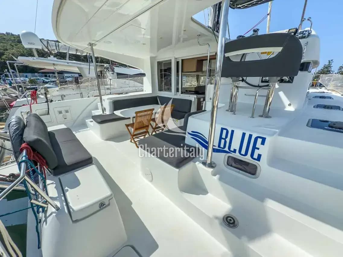 Lagoon 40 - 4 + 2 cab - Blue - 4