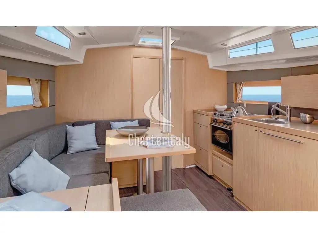 Oceanis 38.1 - Missy - 2