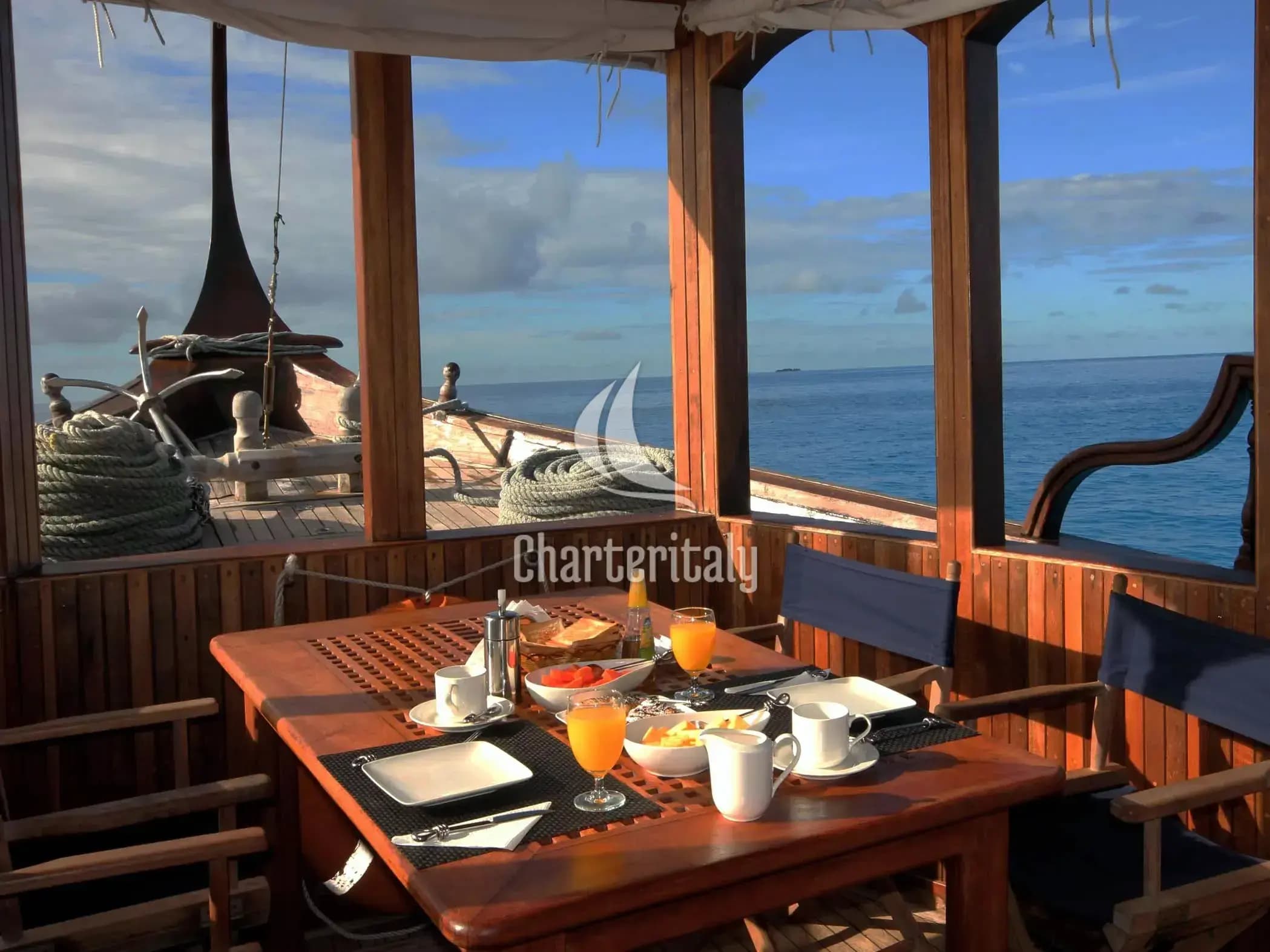 Wooden motor yacht - Stella 1 - 11