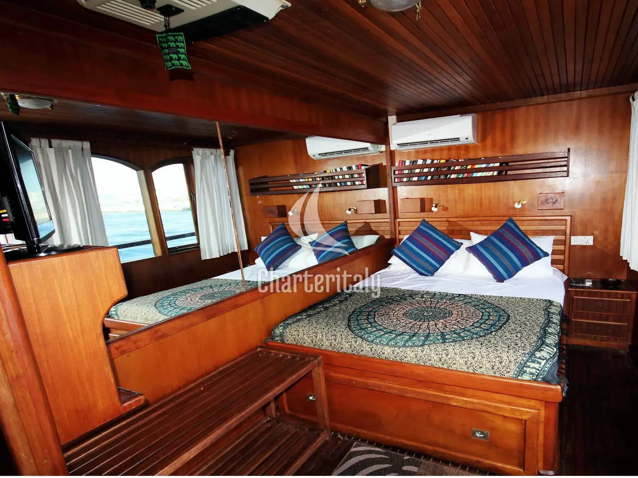 Wooden motor yacht - Stella 1 - 12