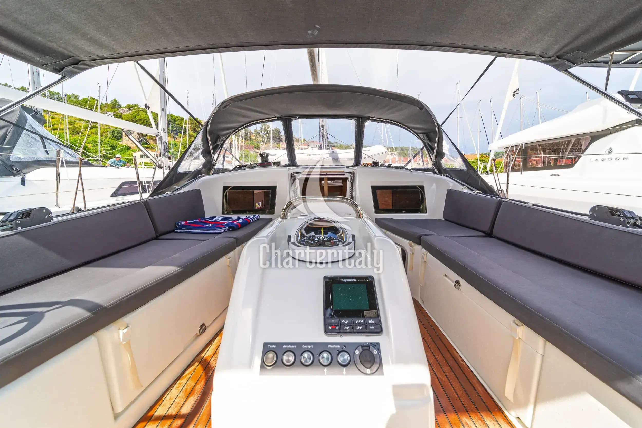 Sun Odyssey 410 - 3 cab. - First Date - 9