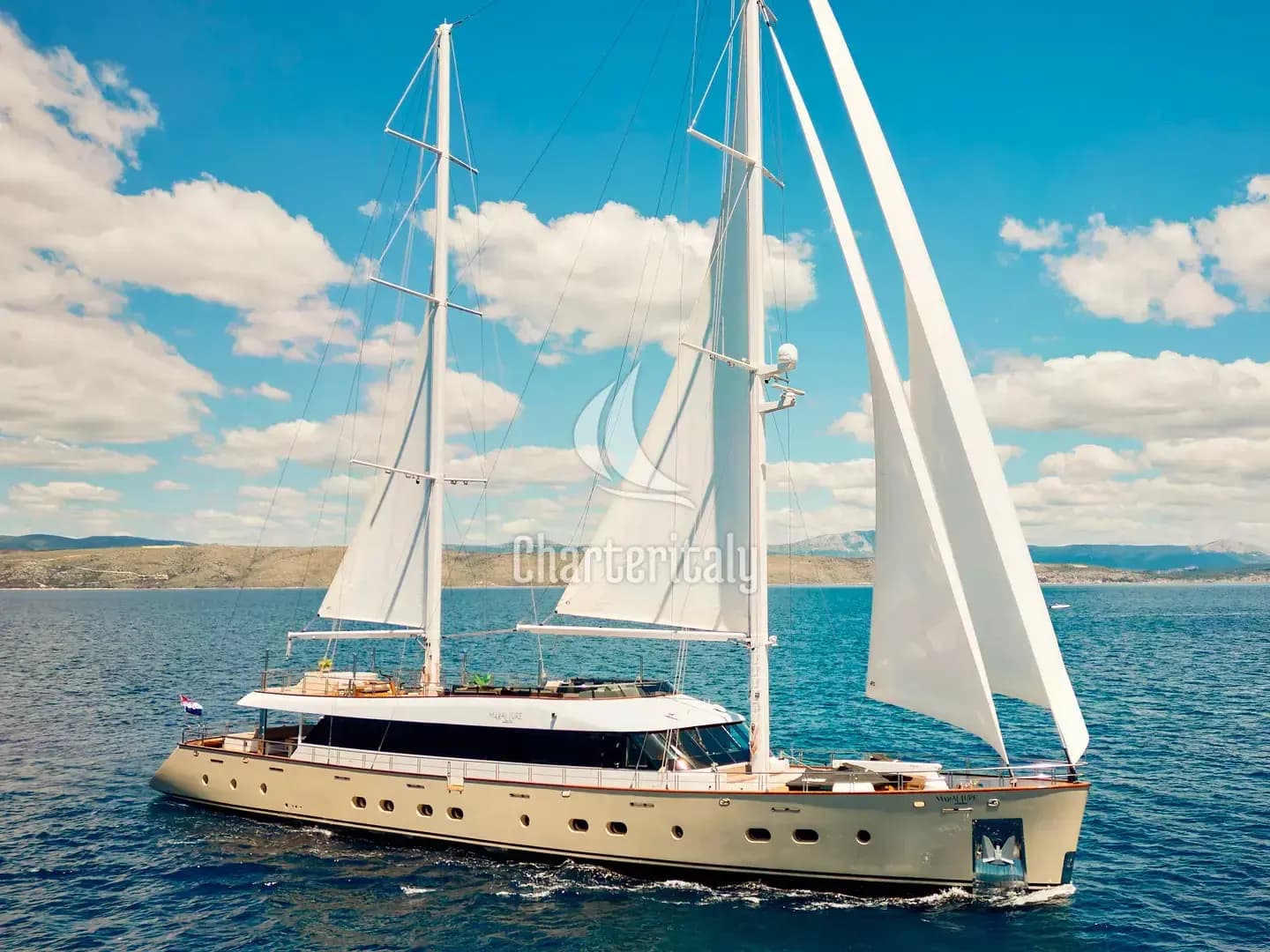 Motor sailer - Marallure - 1
