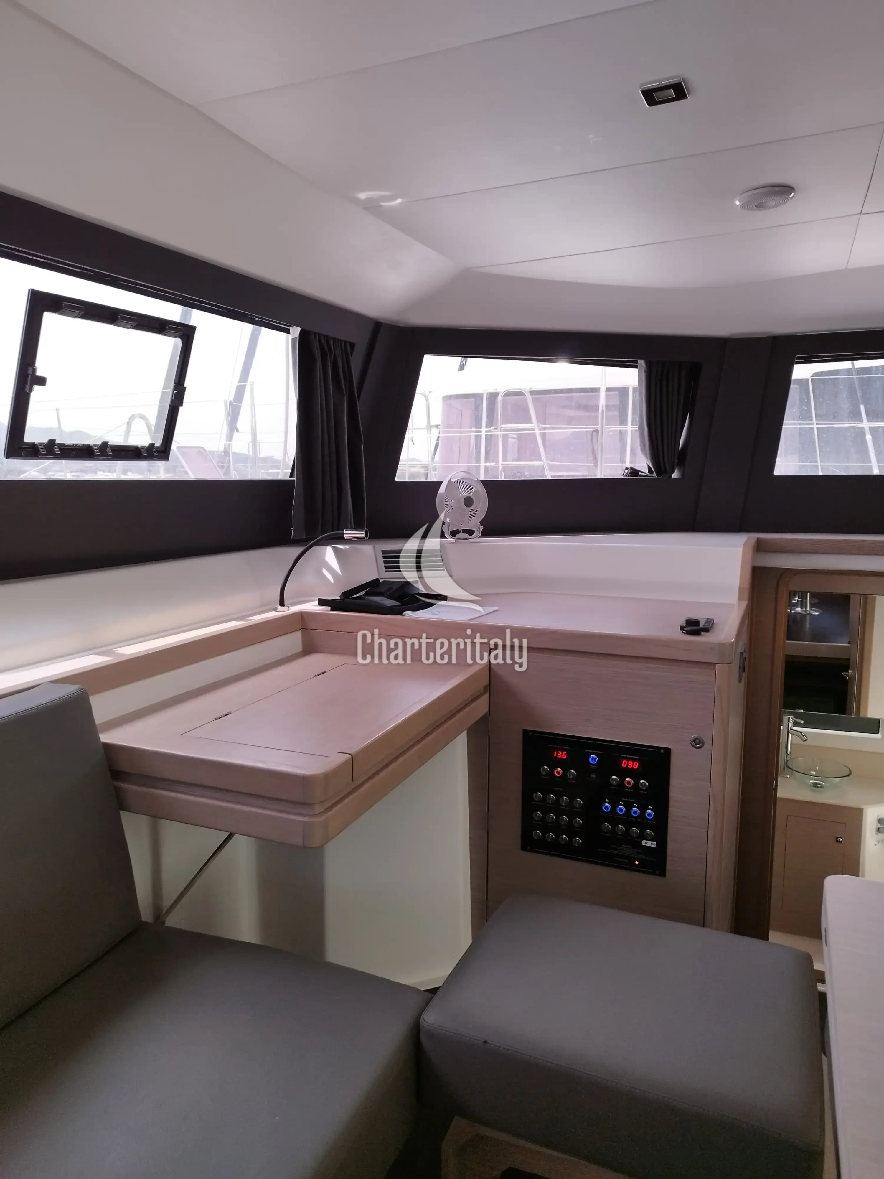 Dufour Catamaran 48 - Delphinus - 18