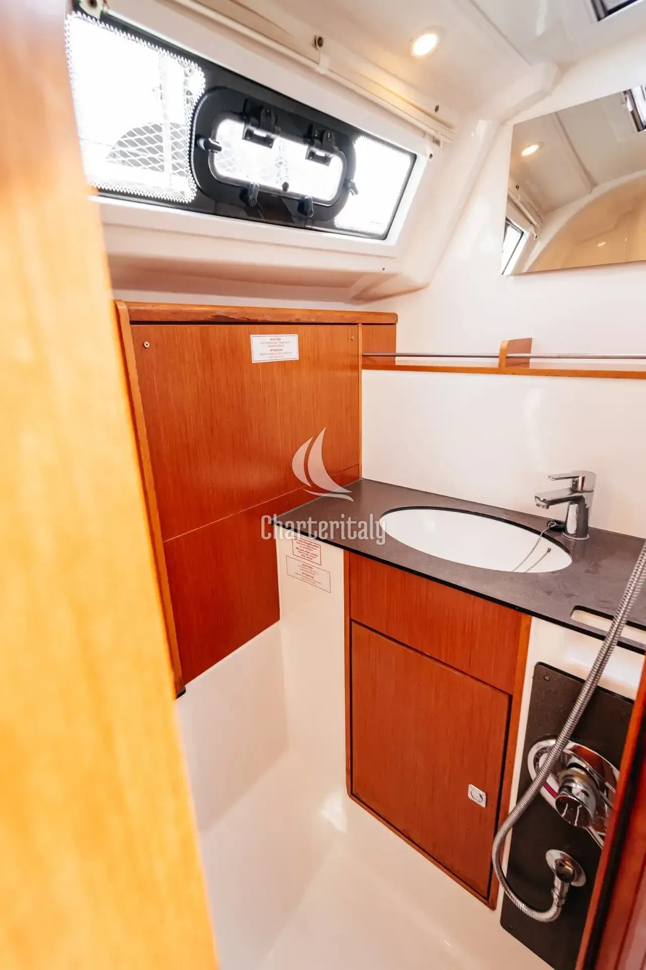 Bavaria Cruiser 37 - Blue Tone - 7