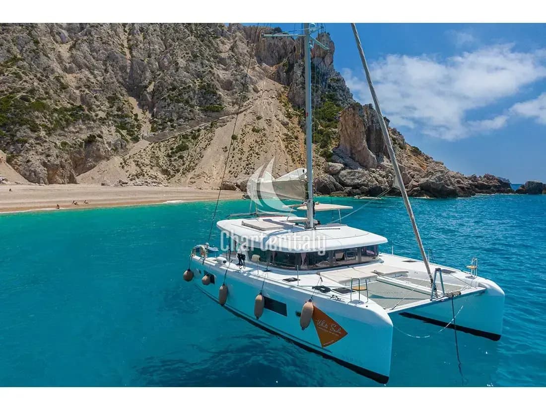 Lagoon 42 - Catalina | A/C generator watermaker - 1