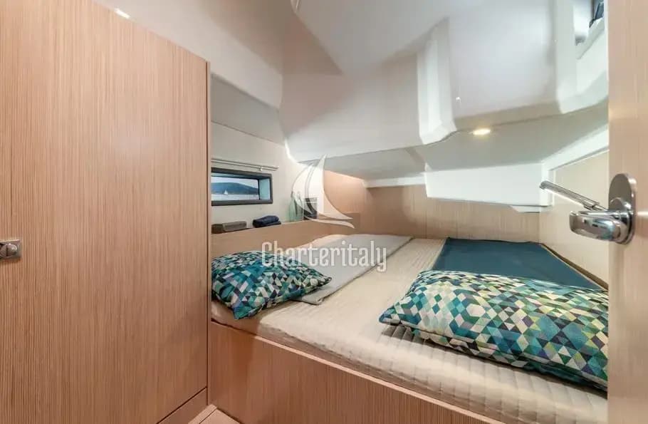 Bavaria C42 - Bella - 9
