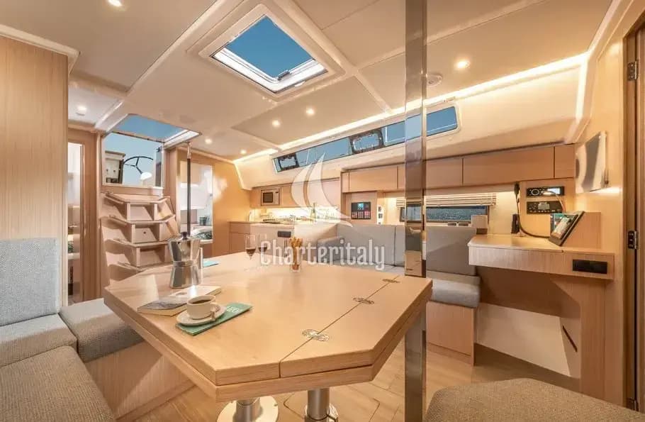 Bavaria C42 - Bella - 5