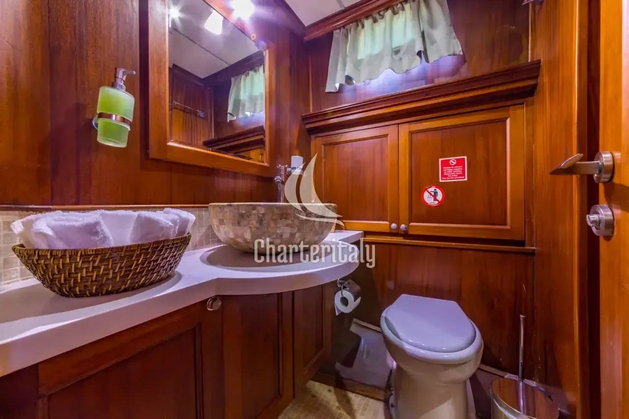 Custom built 183 - Dea Del Mare - 22